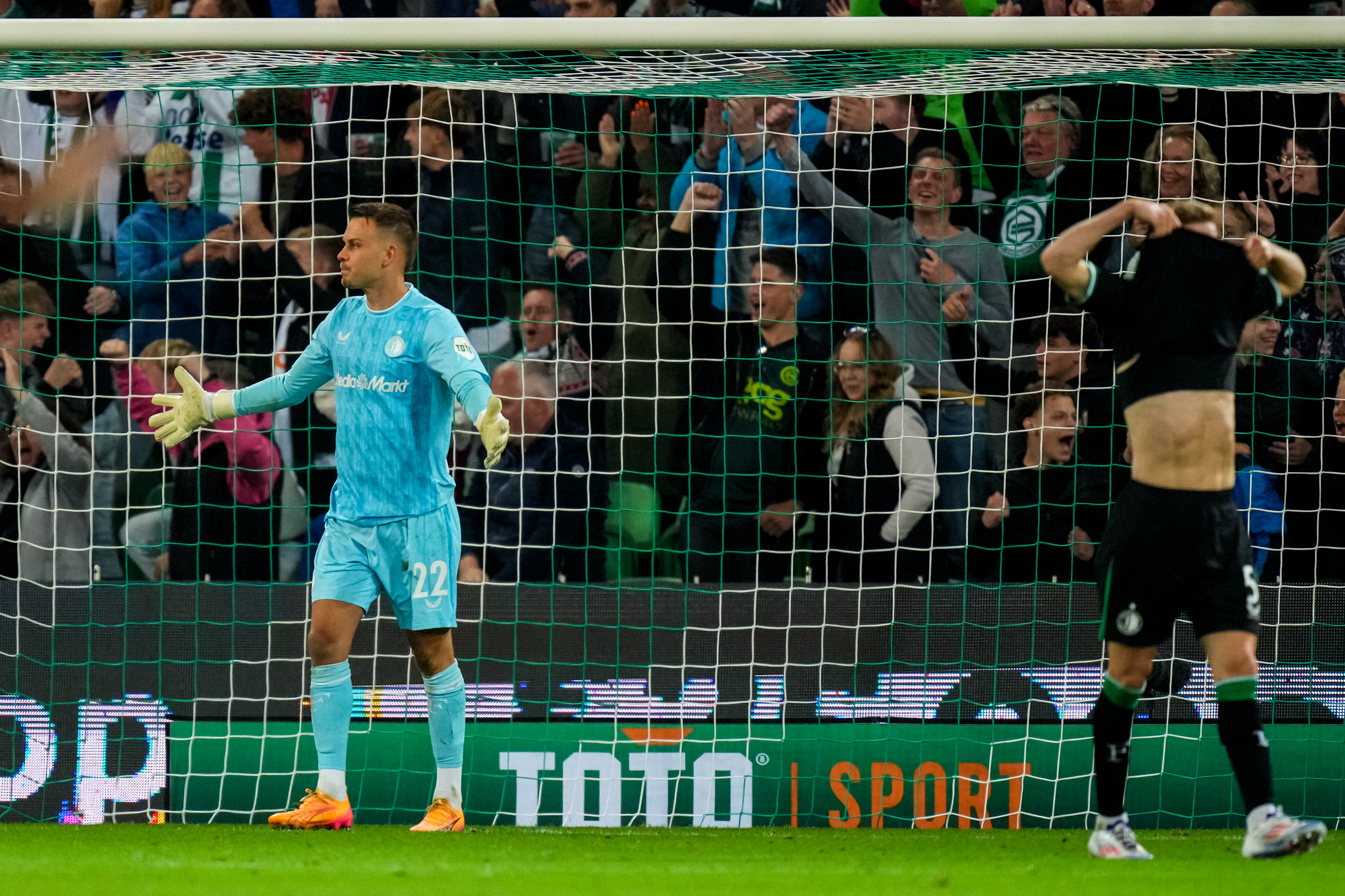 Zwak Feyenoord geeft 0-2 voorsprong weg en speelt gelijk tegen FC Groningen