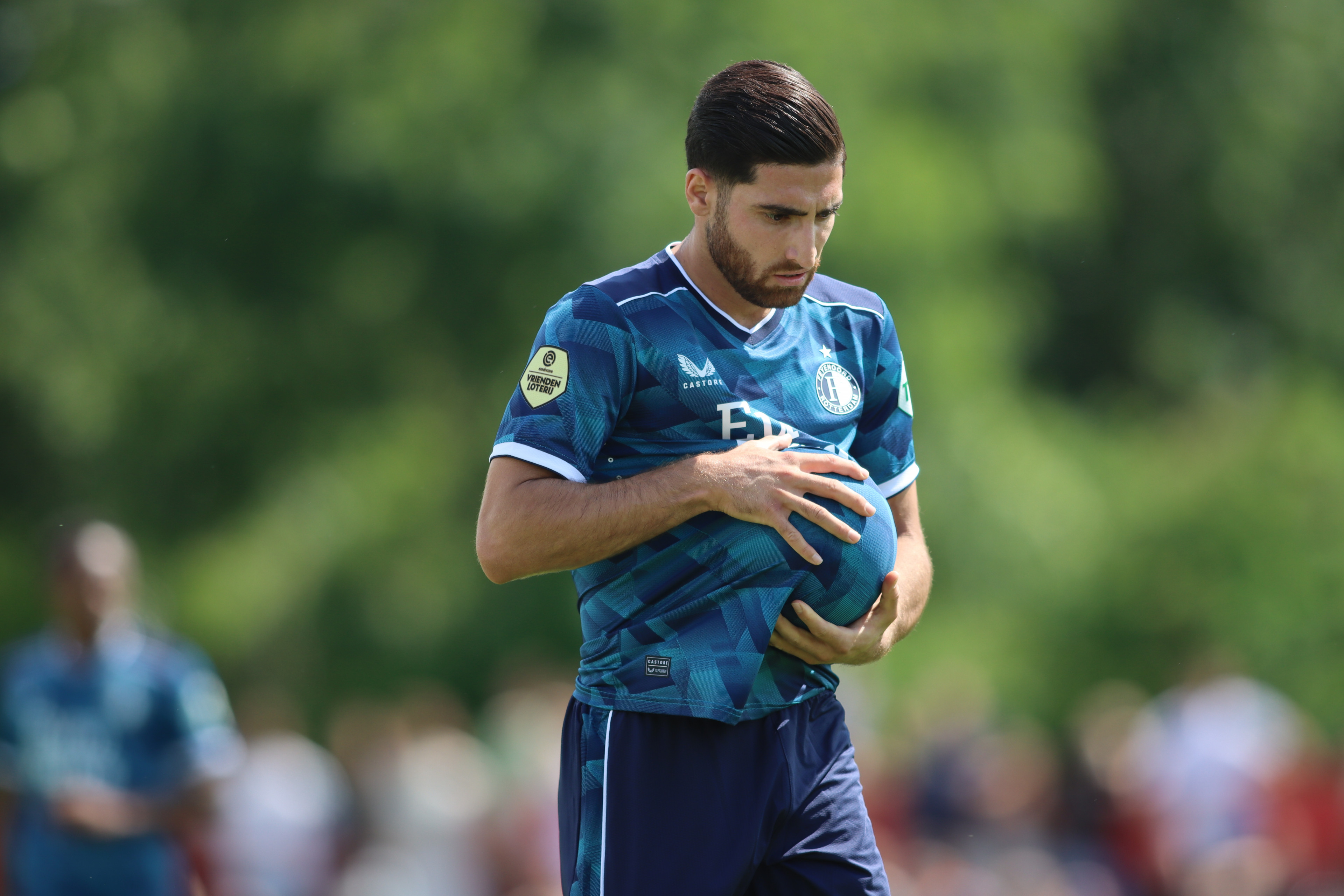 Jahanbakhsh legt belangstelling naast zich neer