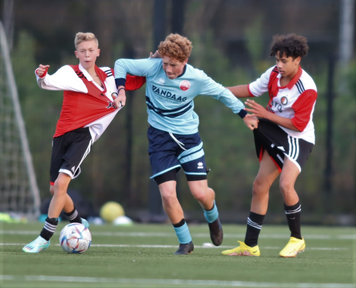 Feyenoord O15 speelt gelijk tegen Alphense boys