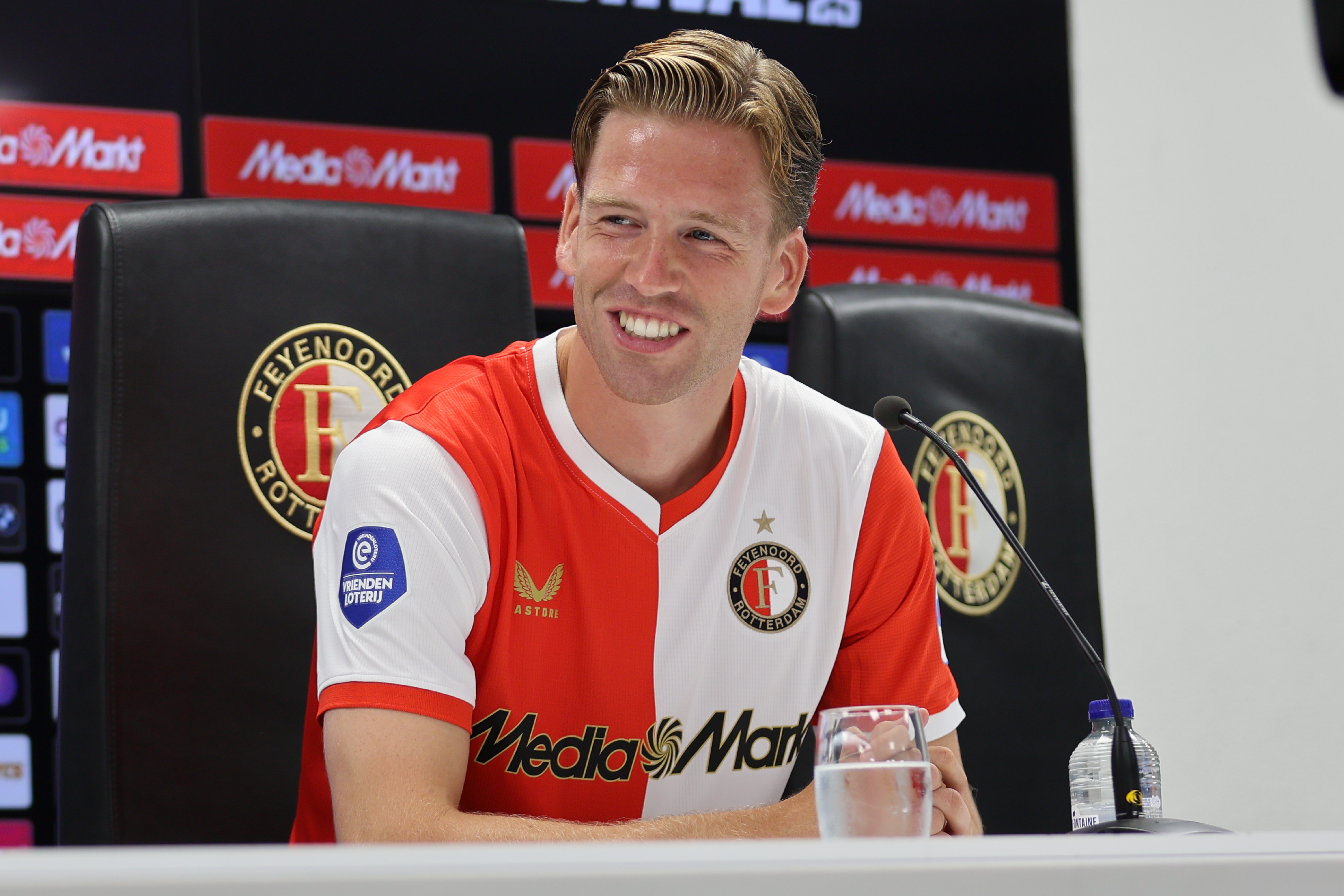 Smal morgen in de basis: "Zolang je tussen die witte lijnen staat, is het allemaal goed"