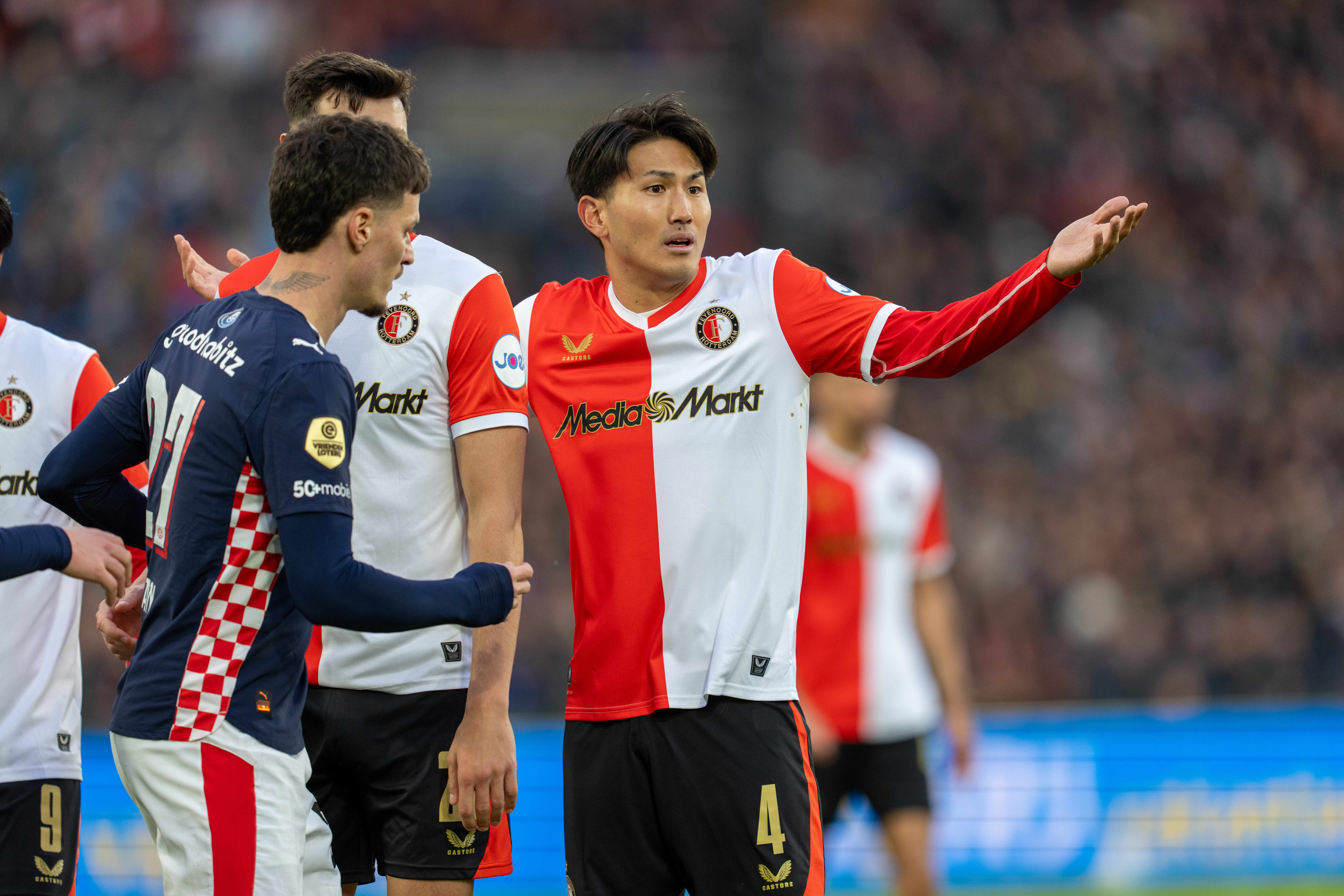 Feyenoord verliest van PSV in De Kuip