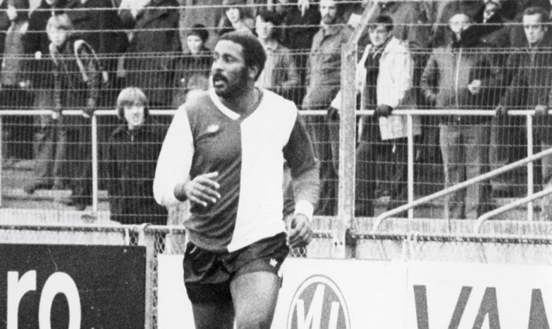 Clyde Best als eregast in De Kuip