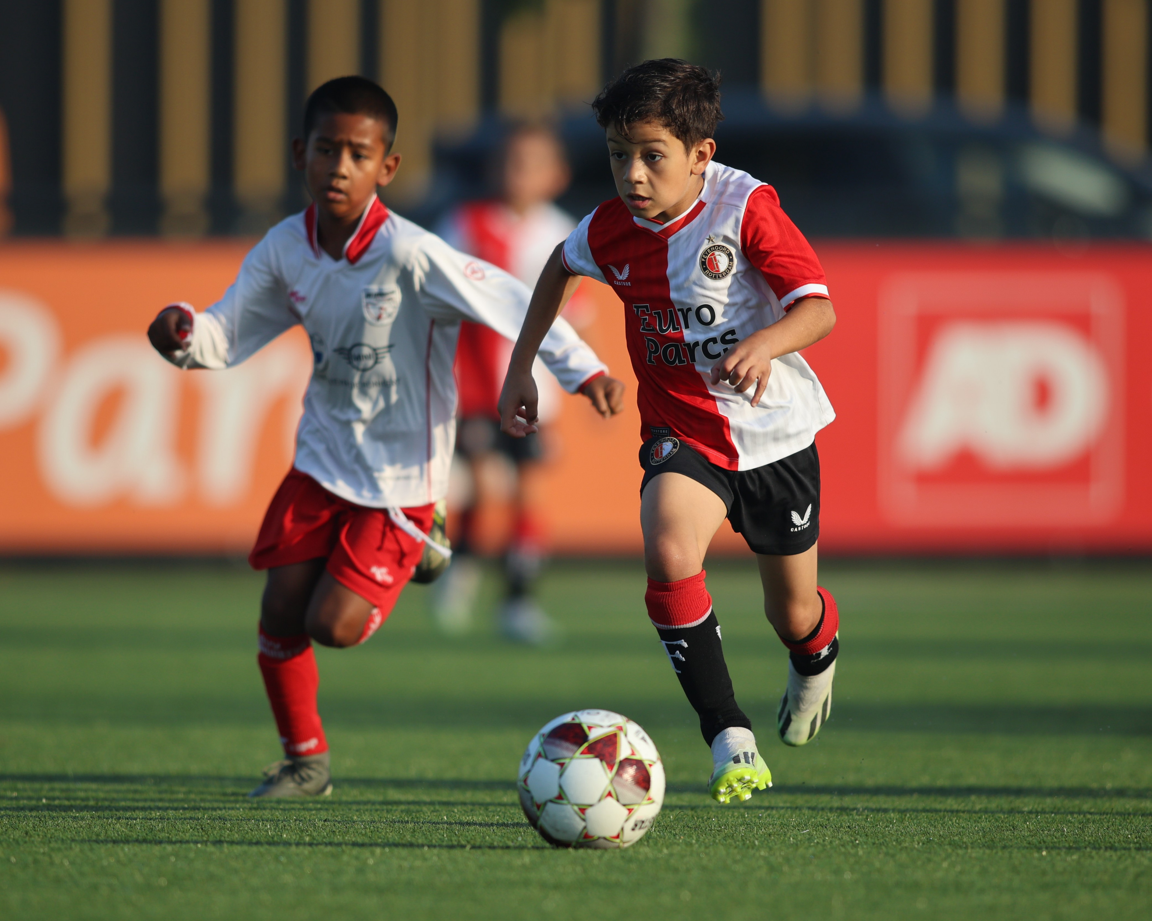 Feyenoord O8 wint van Barendrecht JO9-1 (10-6)