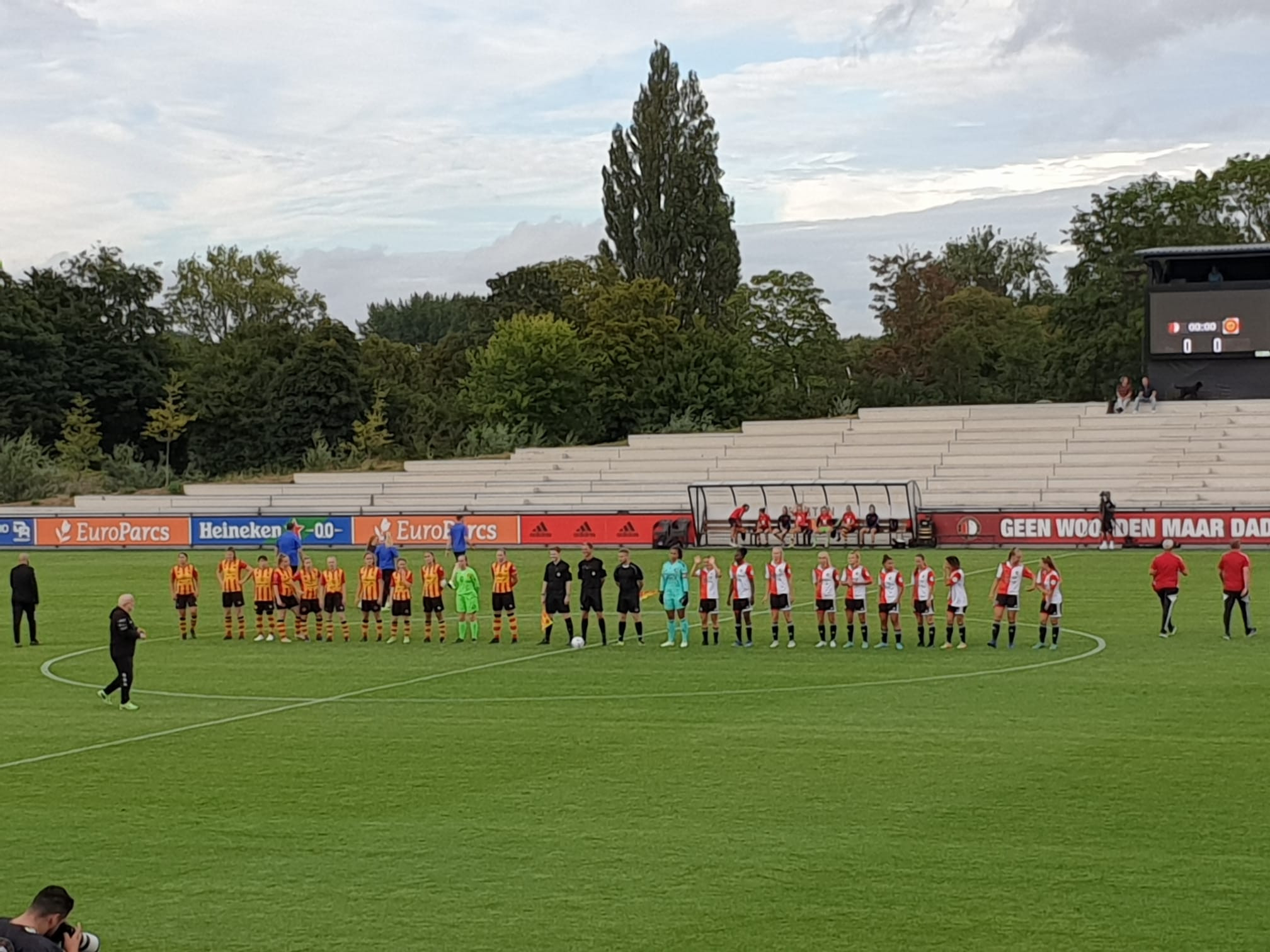 Feyenoord Vrouwen wint van Ter Leede