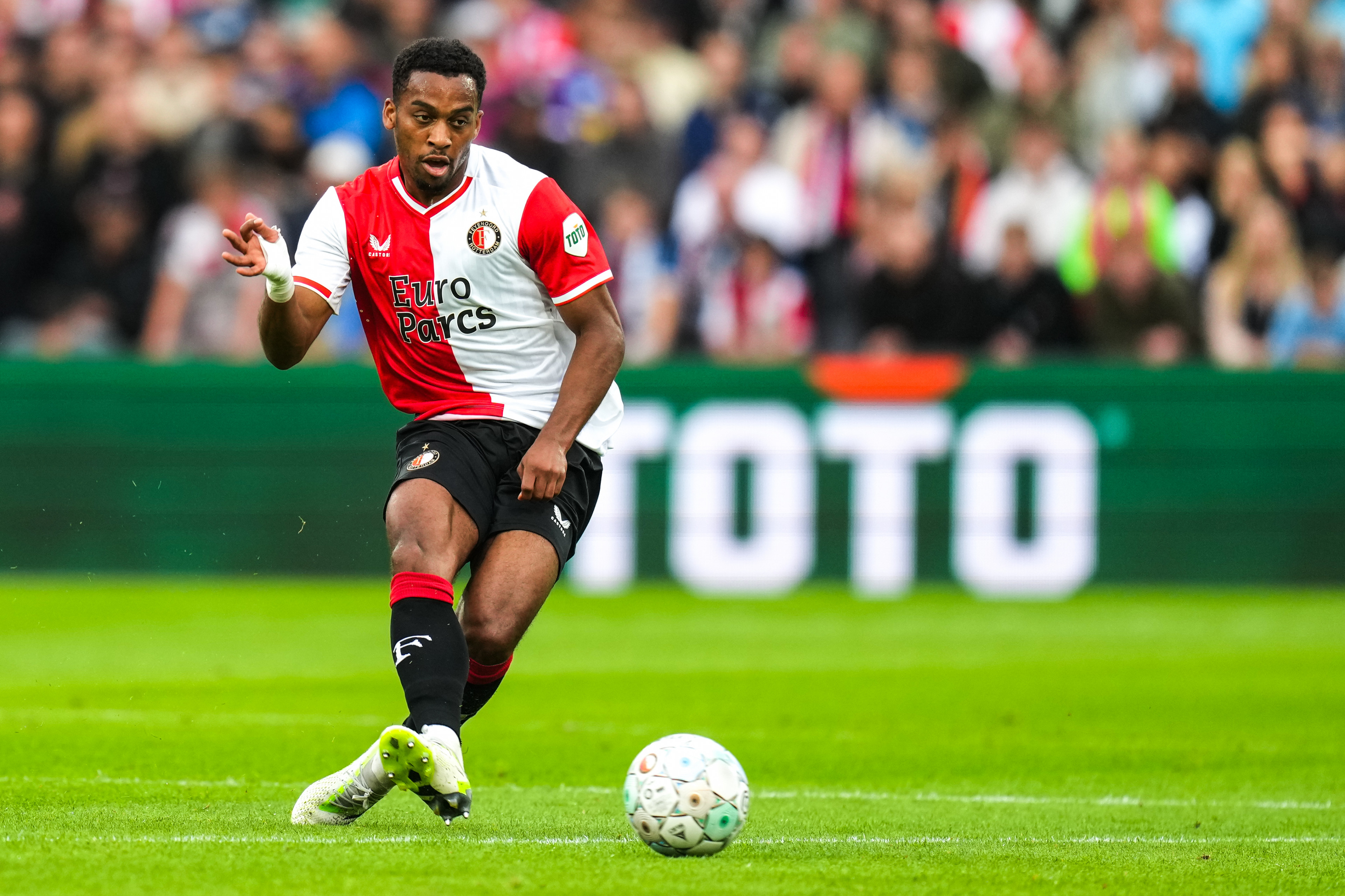 Timber blijft bij Feyenoord