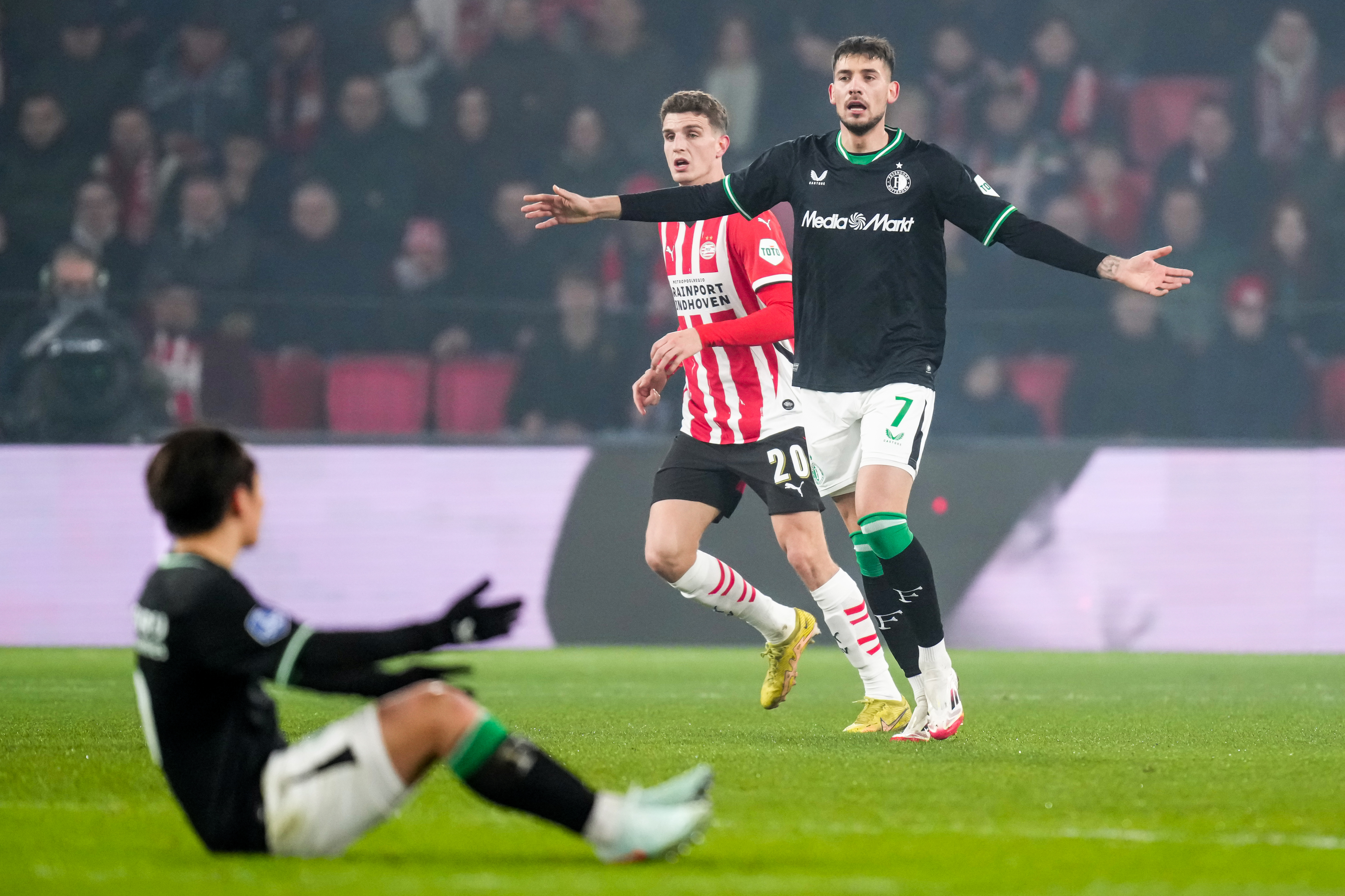 Moder: "We moeten zo snel mogelijk opstaan"