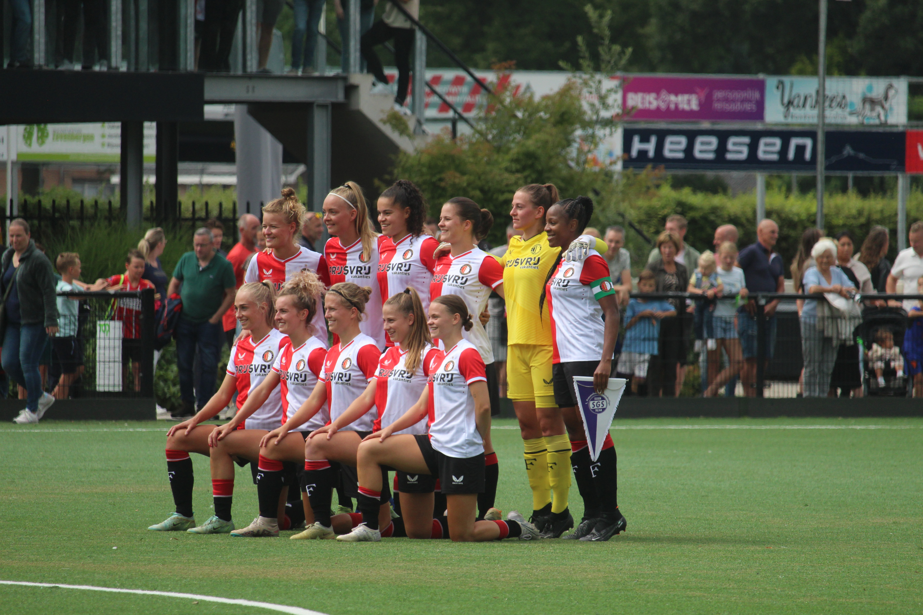 Fotoverslag · Feyenoord V1 - SGS Essen (2-2)