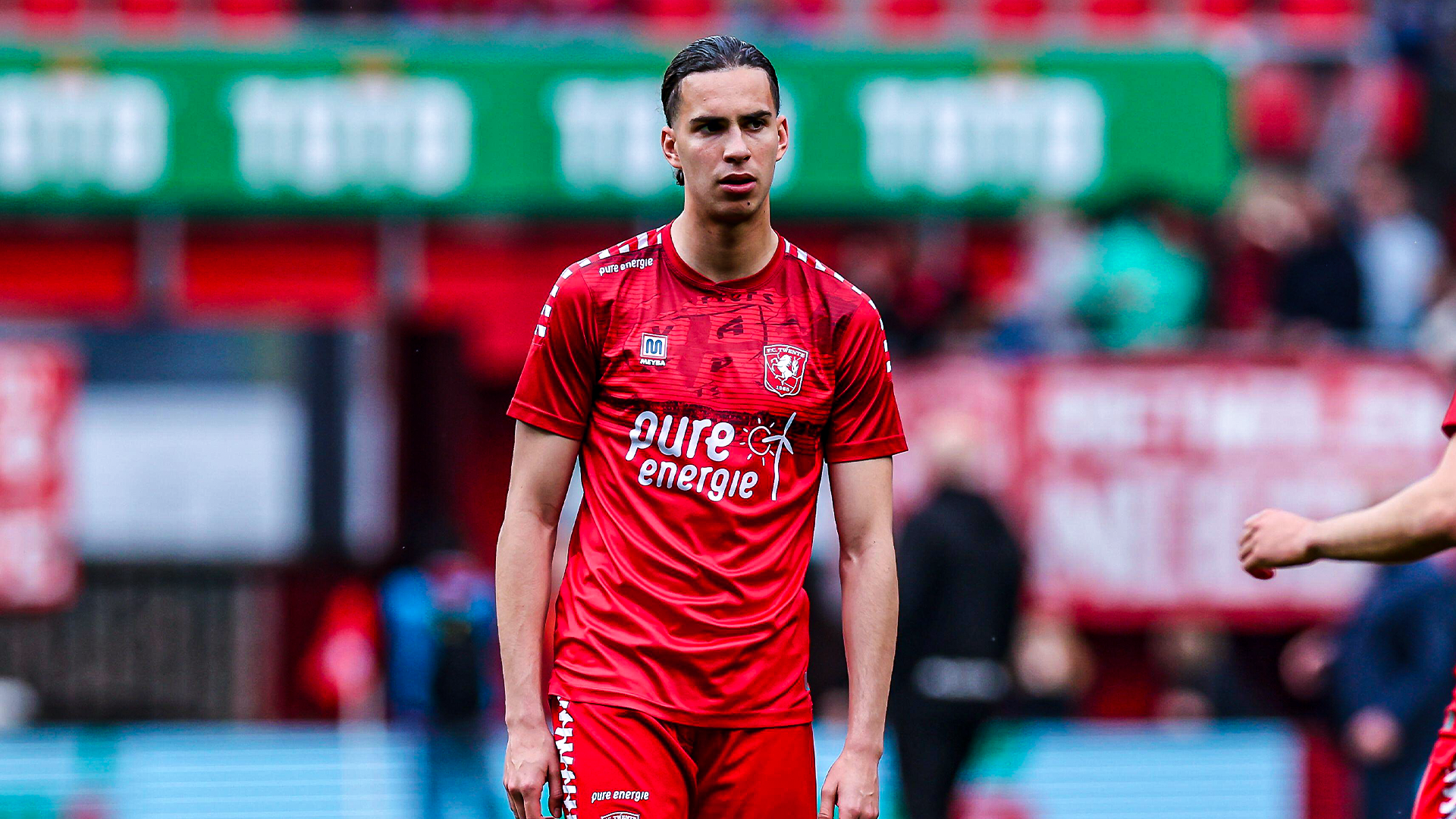 Twente en Feyenoord gaan weer in gesprek, Zerrouki afwezig op training