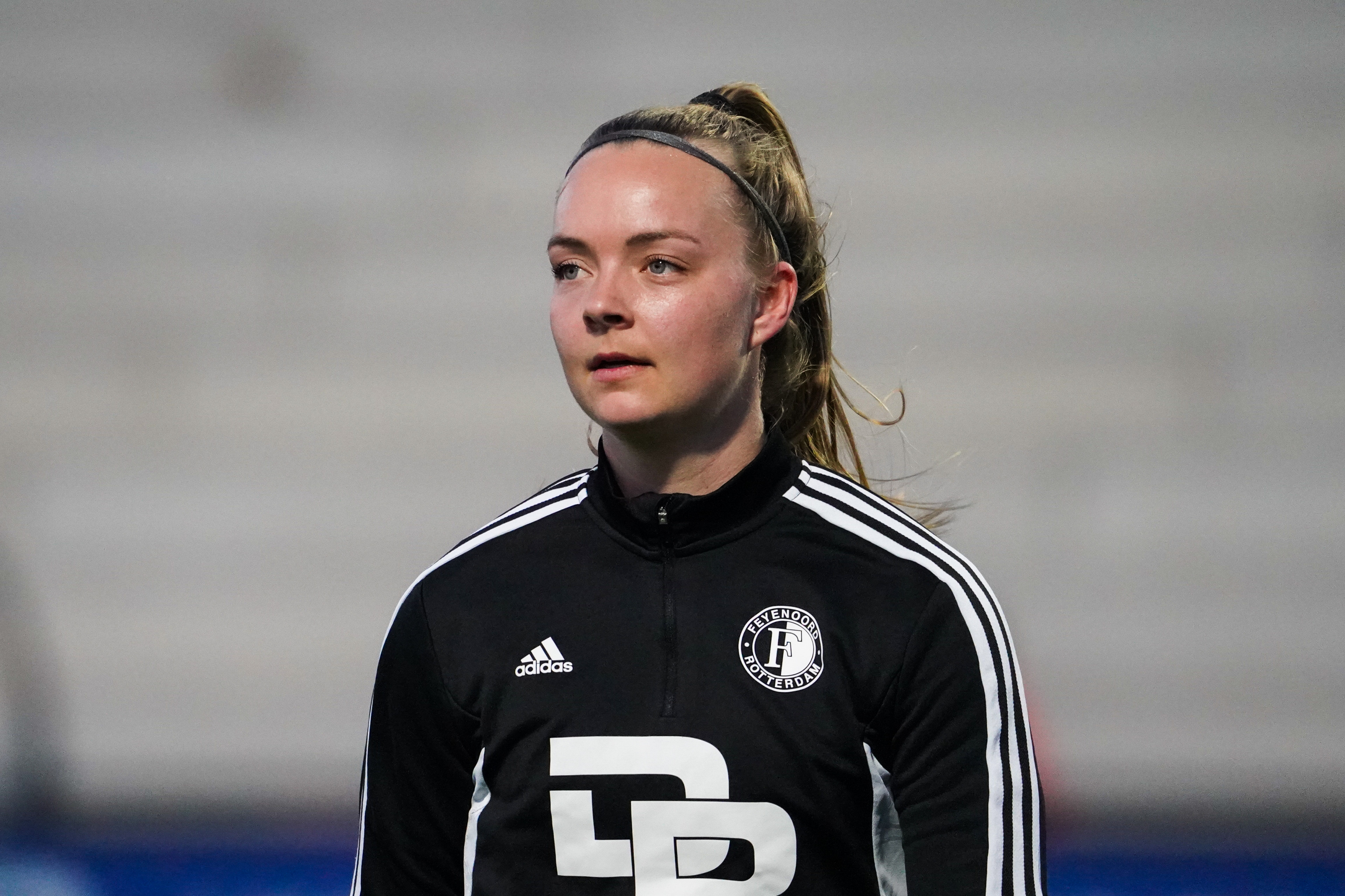 Feyenoord legt ook Amber Verspaget langer vast