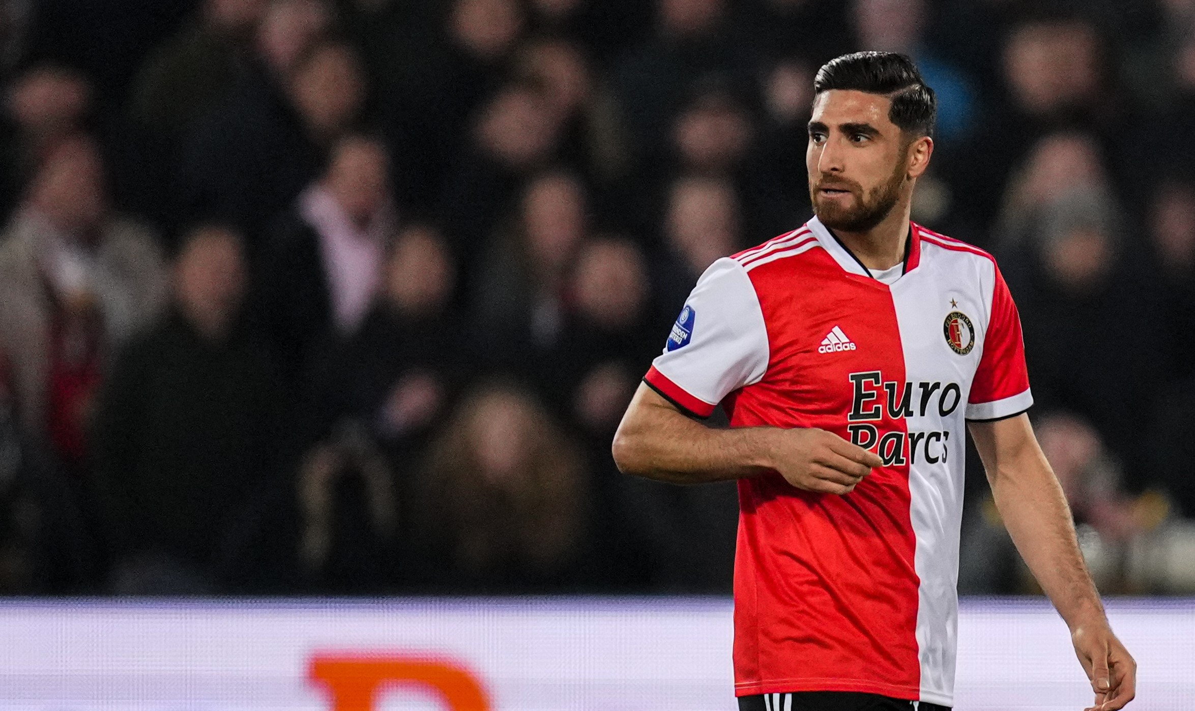Feyenoord heeft beet: Jahanbakhsh vervangt Berghuis