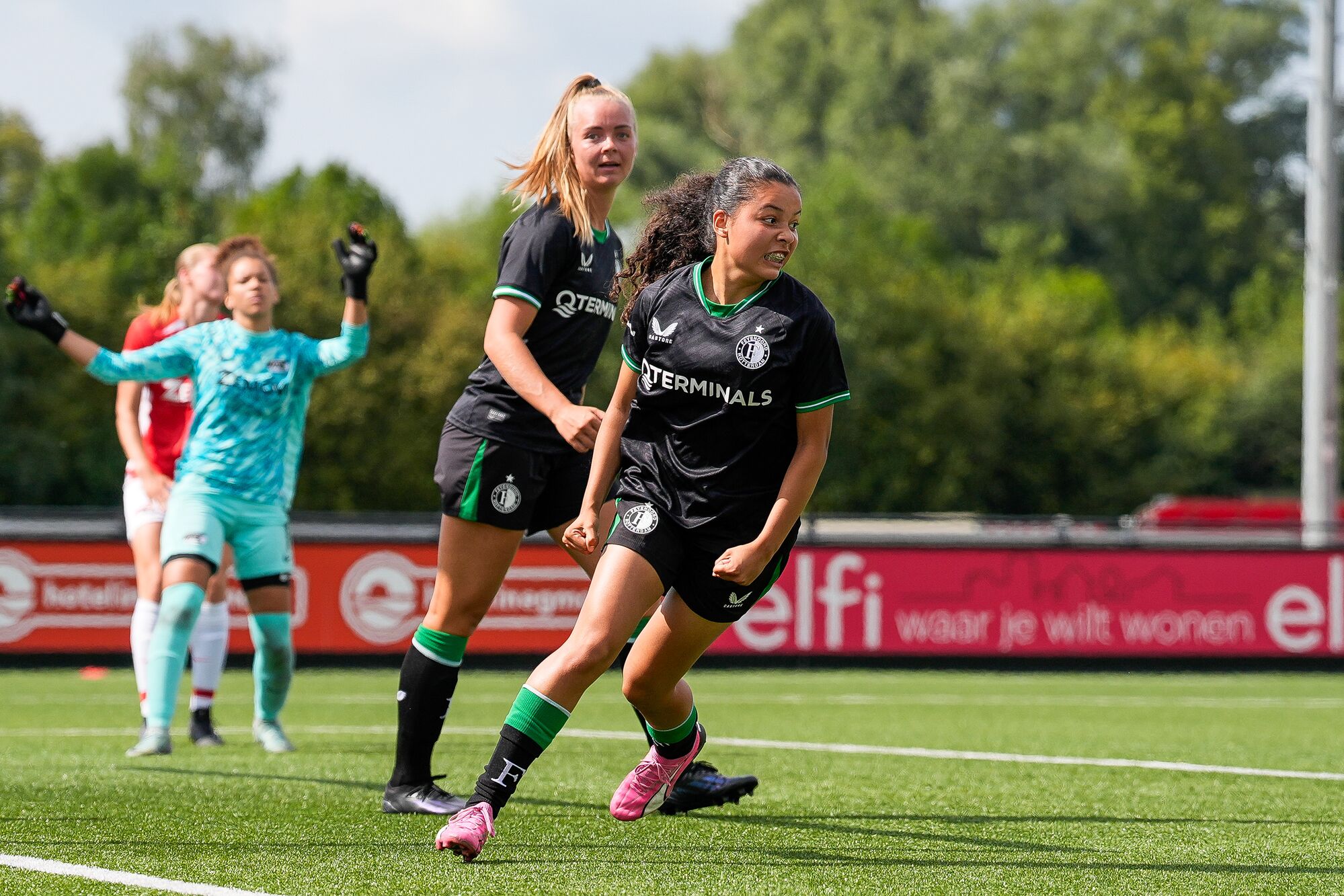 Feyenoord wint ook uit tegen AZ