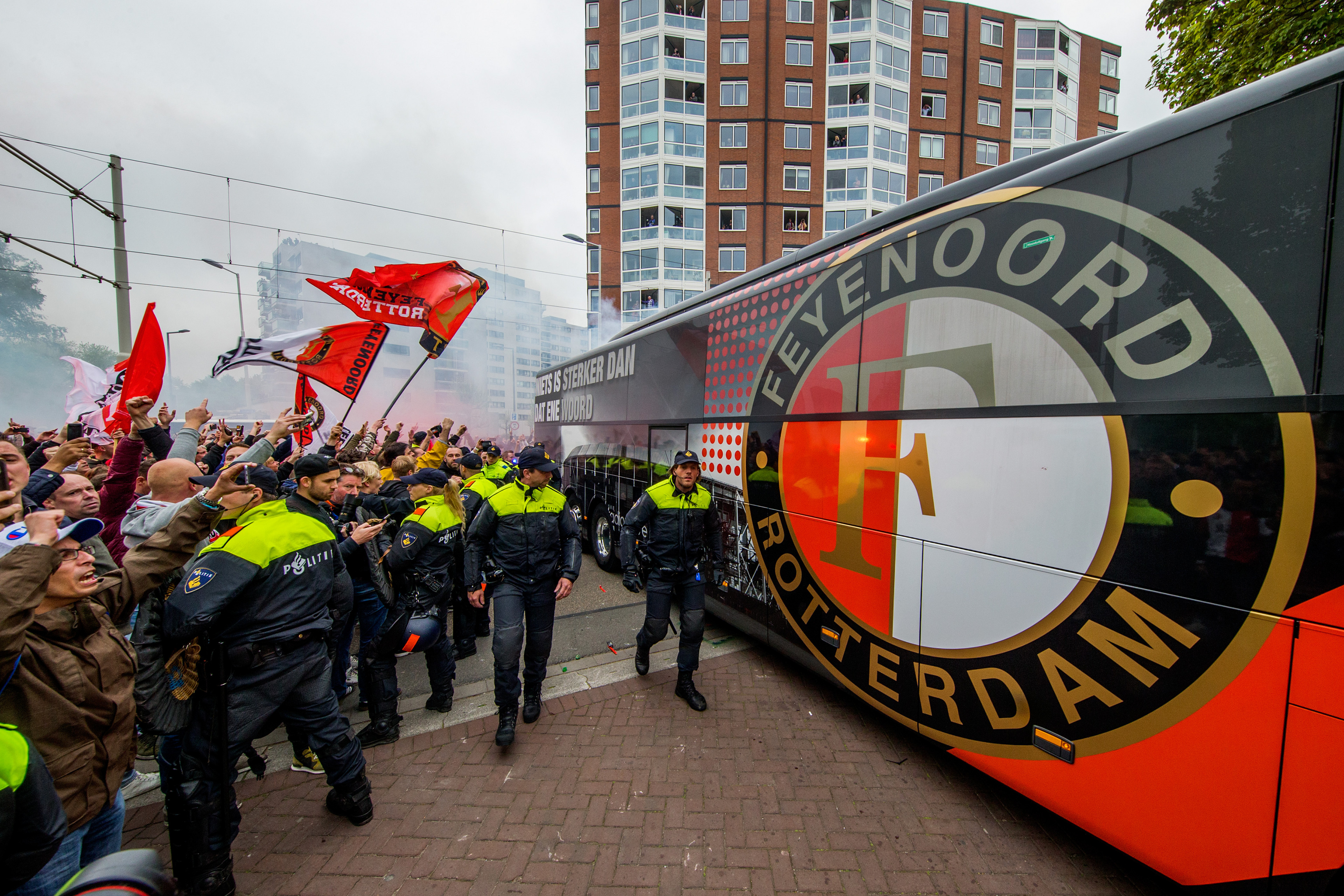 feyenoord-bus-soccrates