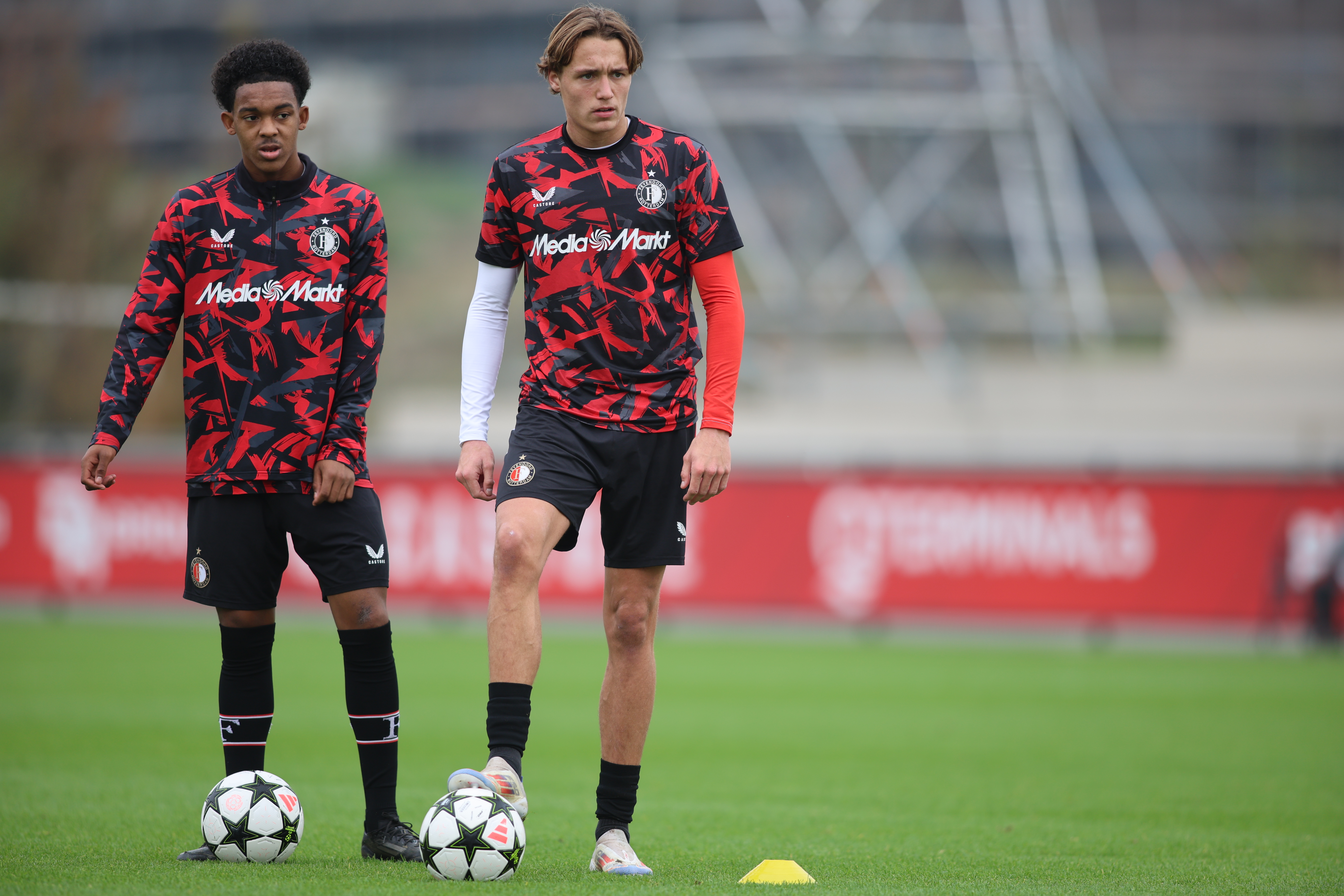 feyenoord-o19-fc-salzburg-o19-2-2-jim-breeman-sports-photography-17