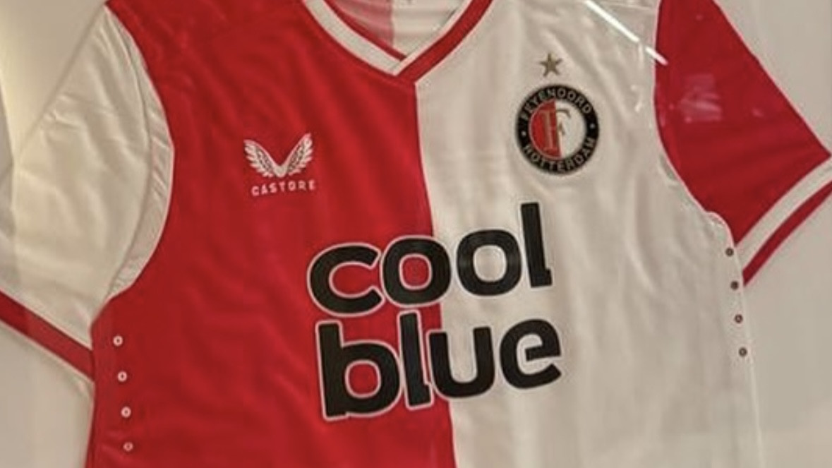 Coolblue als hoofdsponsor van Feyenoord | Foto via @pieterzwart77, Instagram