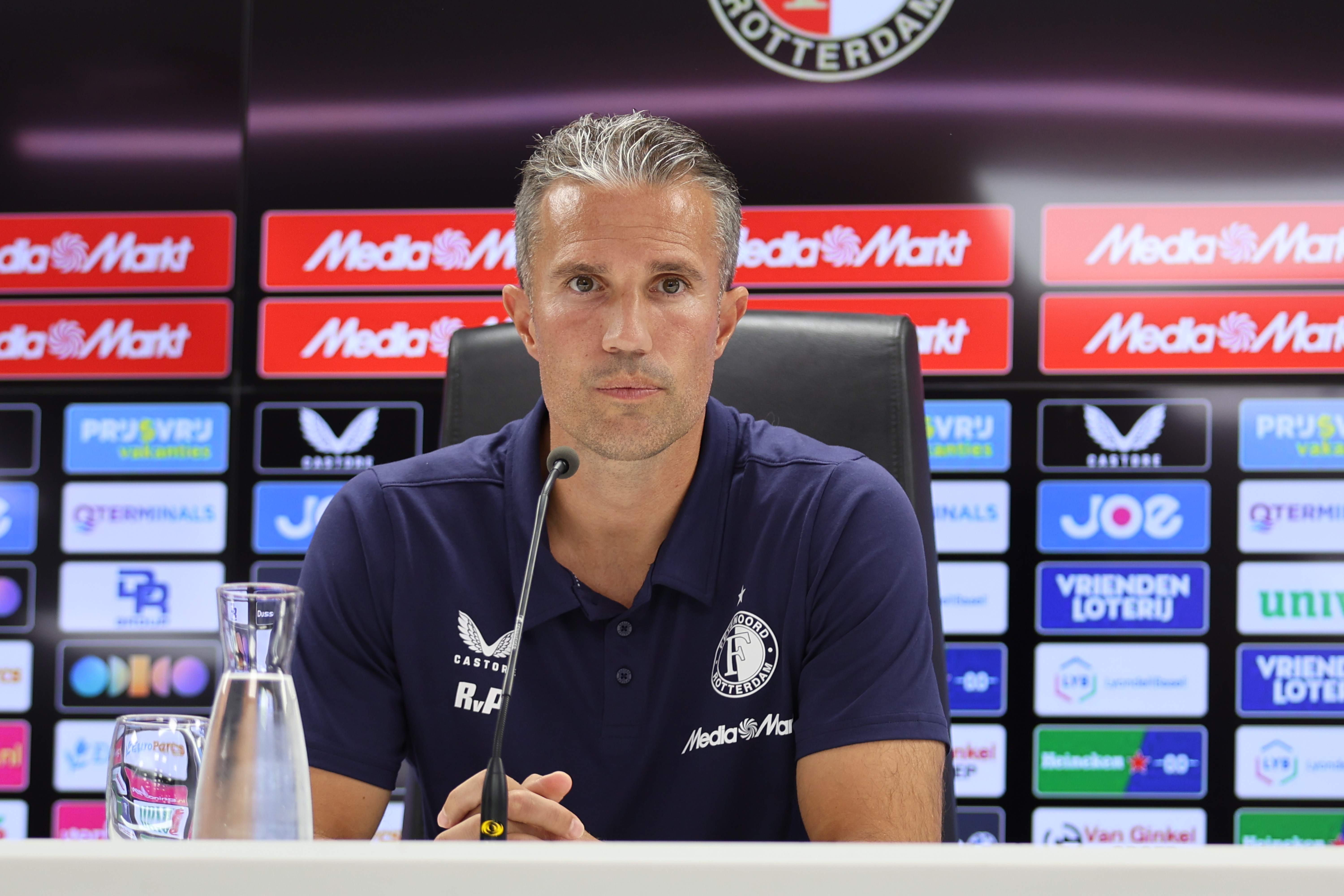 Headcoach Robin van Persie during Pressconference - Jim Breeman Sports Photography