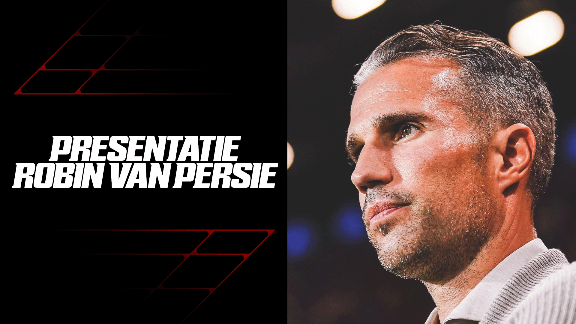LIVE 15:30 • De eerste persconferentie van Robin van Persie