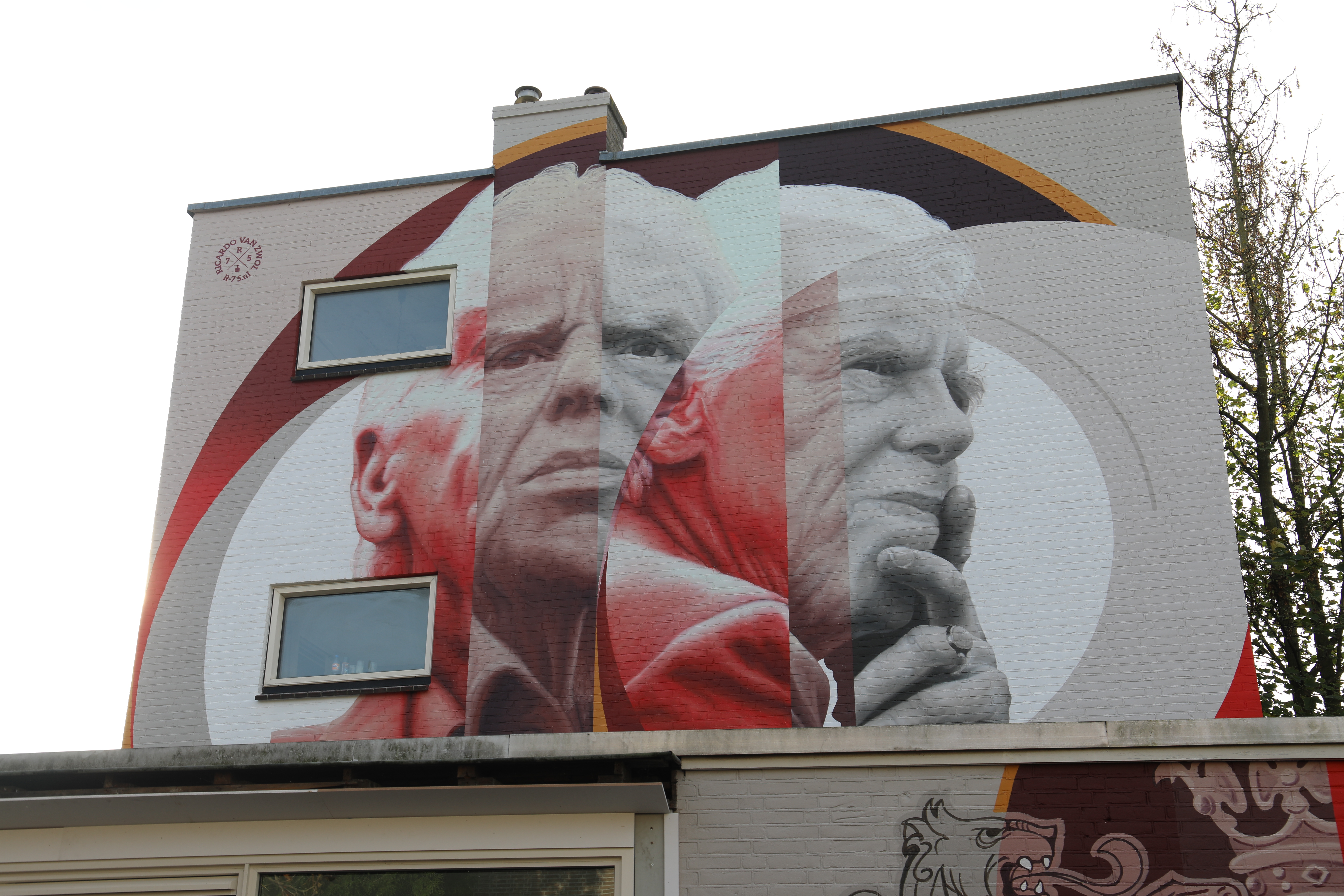 Onthulling muurschildering Leo Beenhakker: Don Leo waakt eeuwig over Zuid