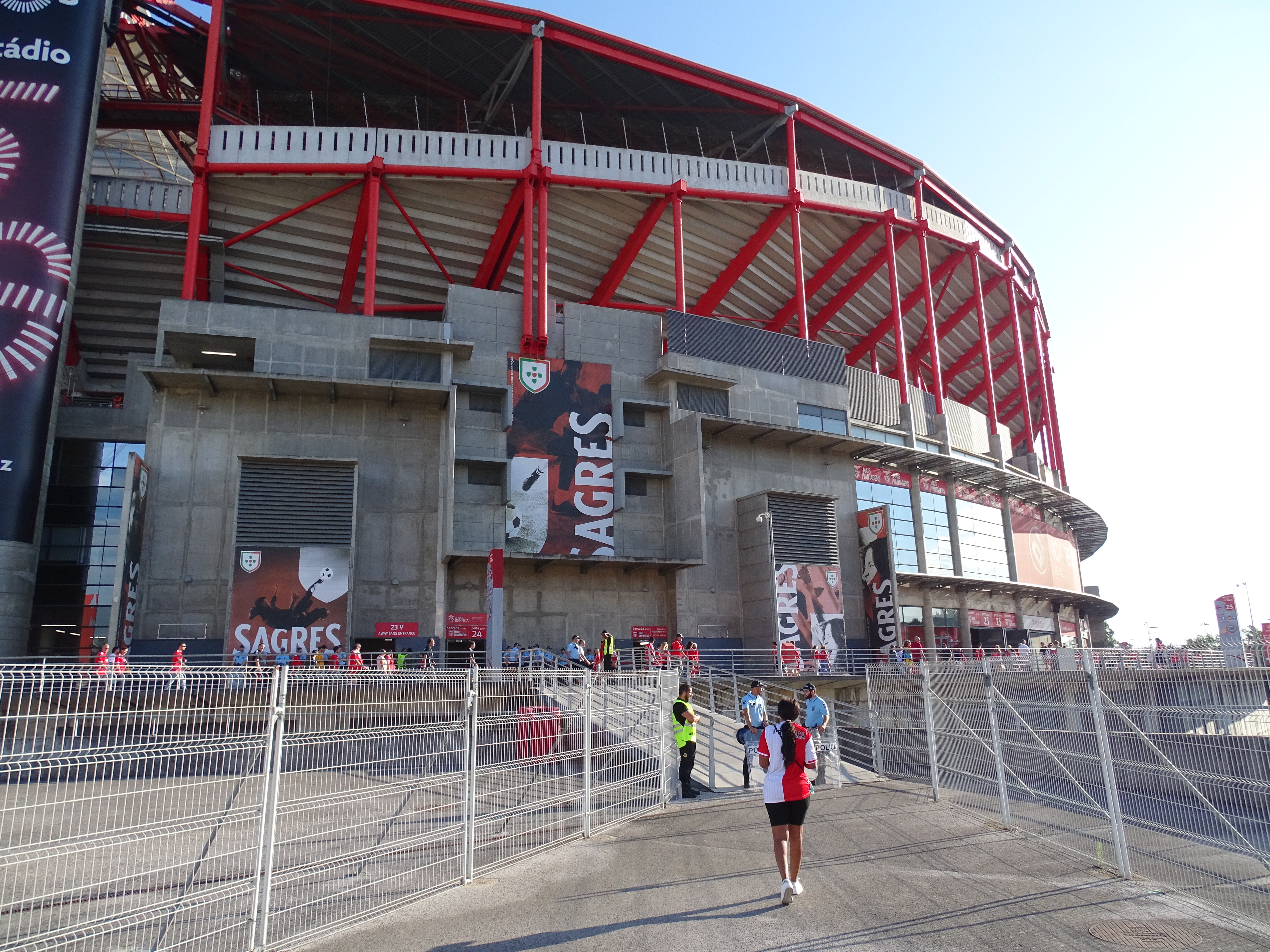 Grote inzet Portugese politie voor 'risicowedstrijd' Benfica - Feyenoord