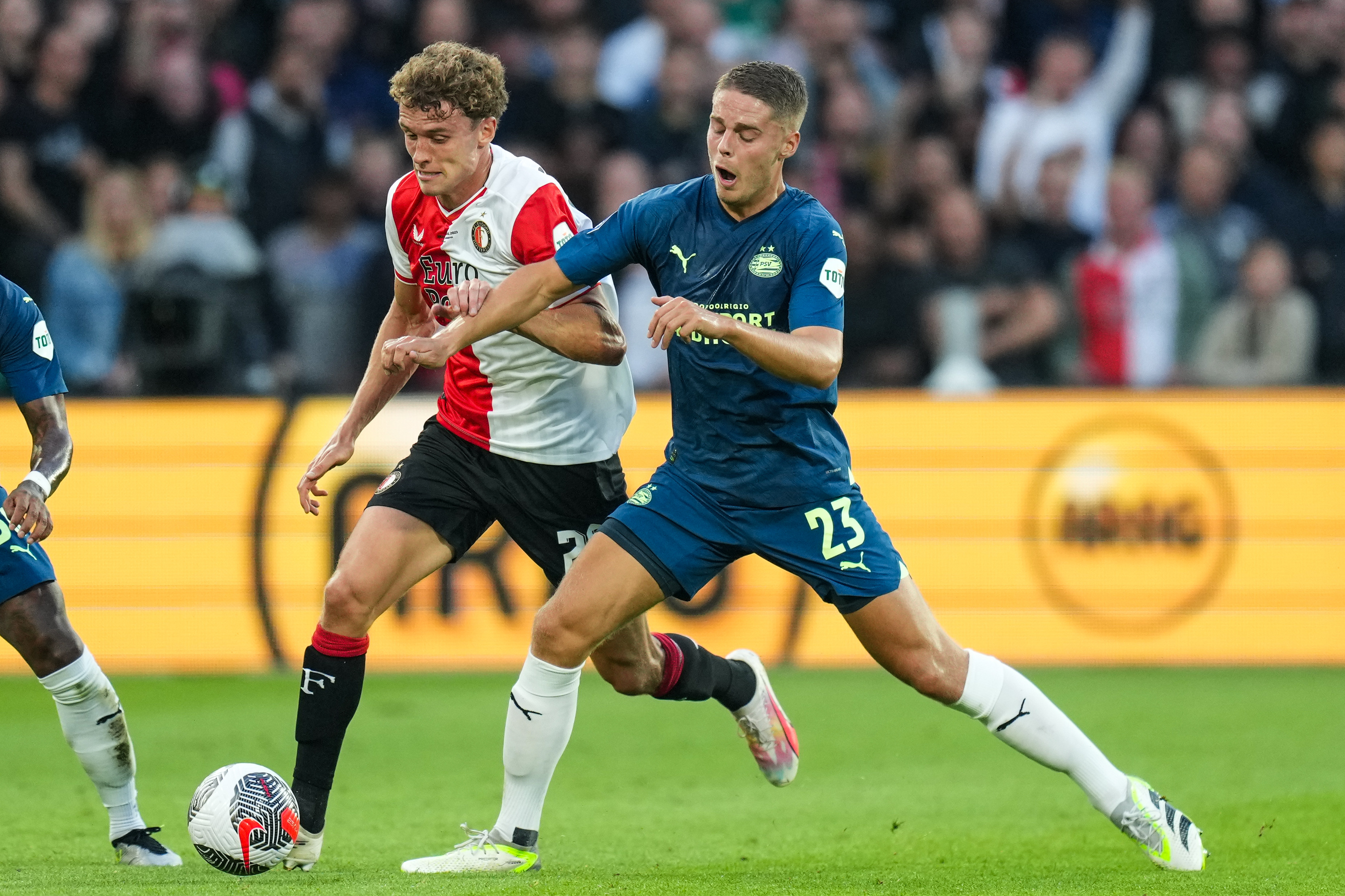 PSV zonder Veerman, Saibari en Bella-Kotchap tegen Feyenoord