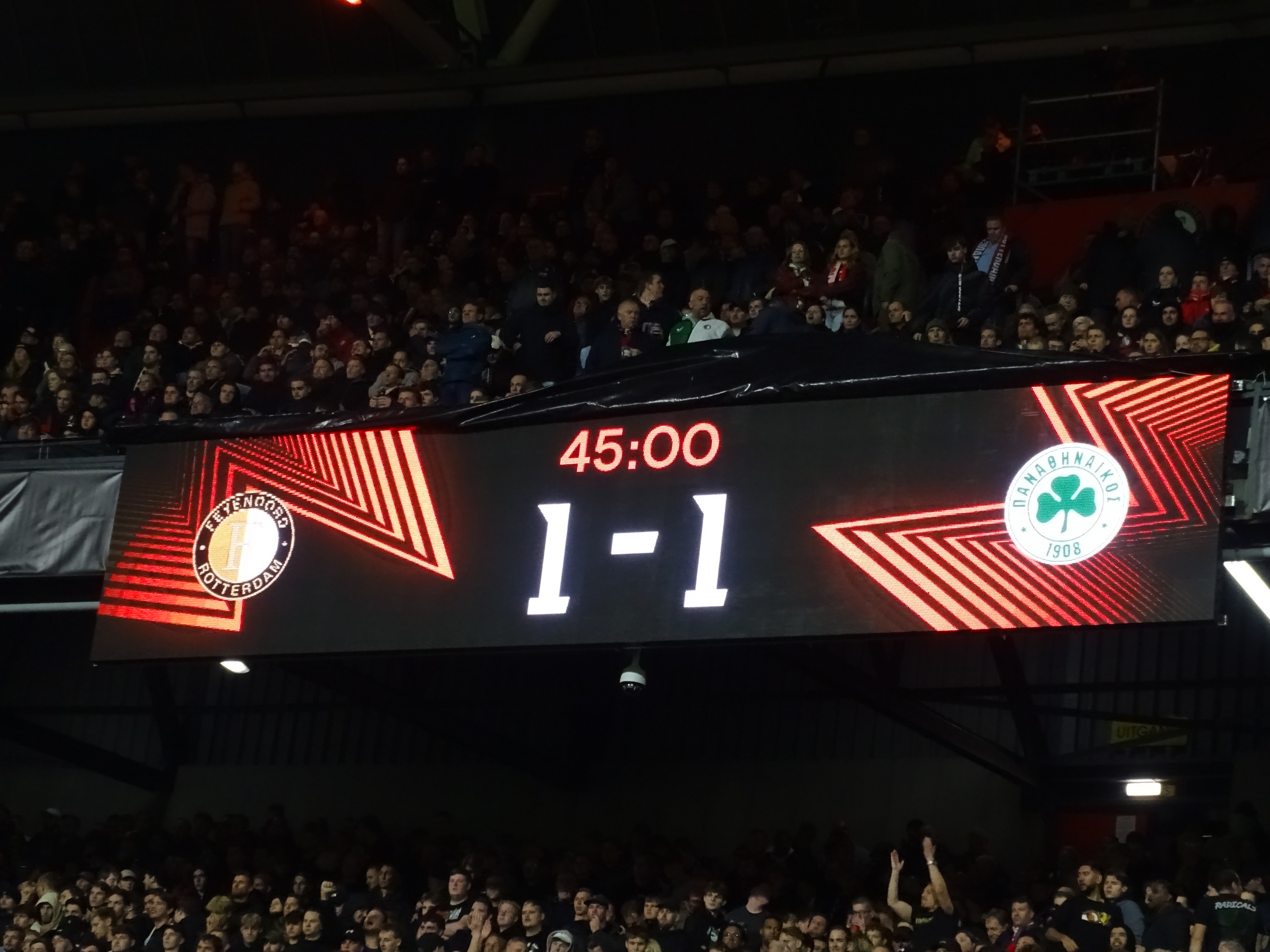 feyenoord-panathinaikos-3-1-jim-breeman-sports-photography-43