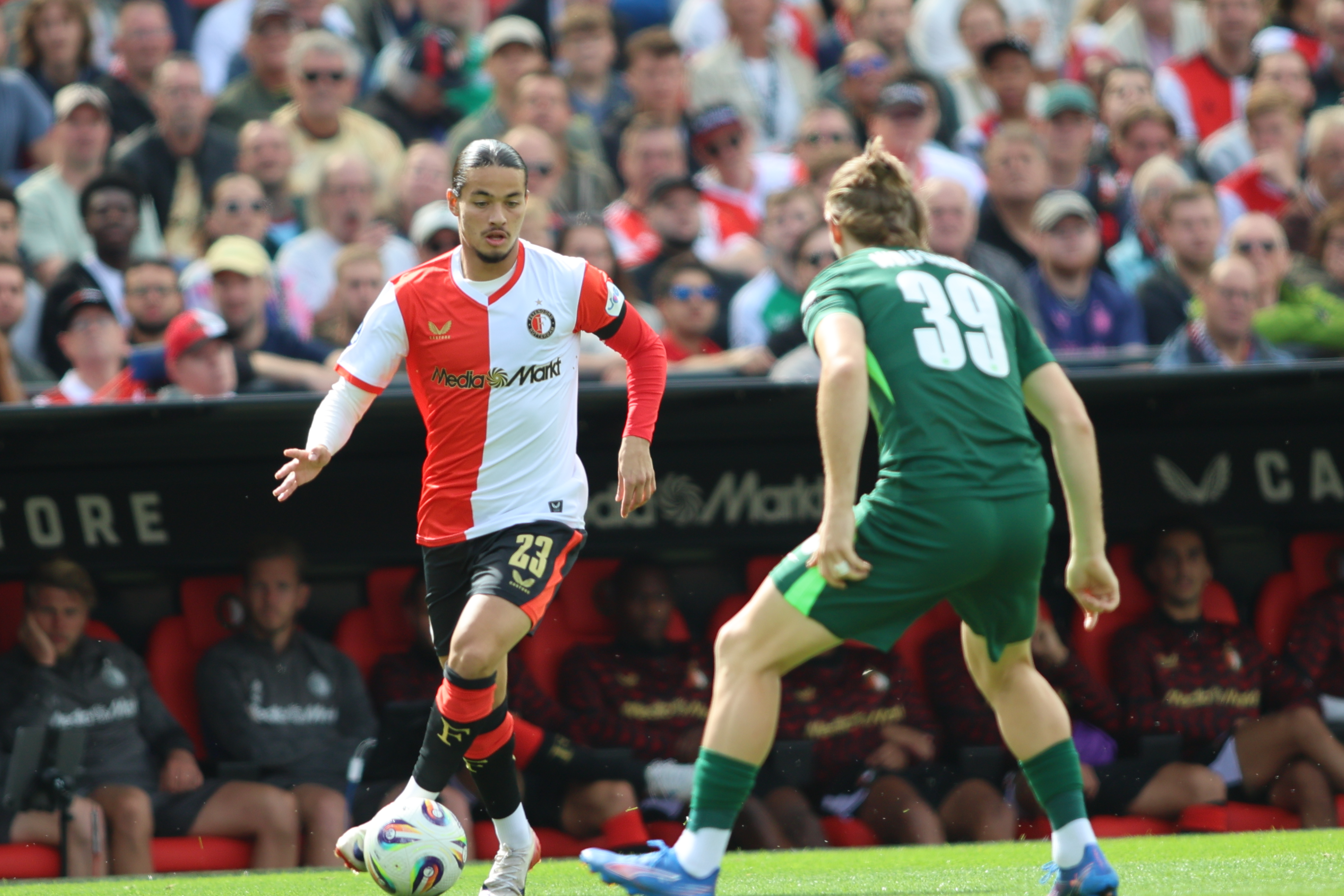 anis-hadj-moussa-vs-wolfsburg-jim-breeman-sports-photography-3