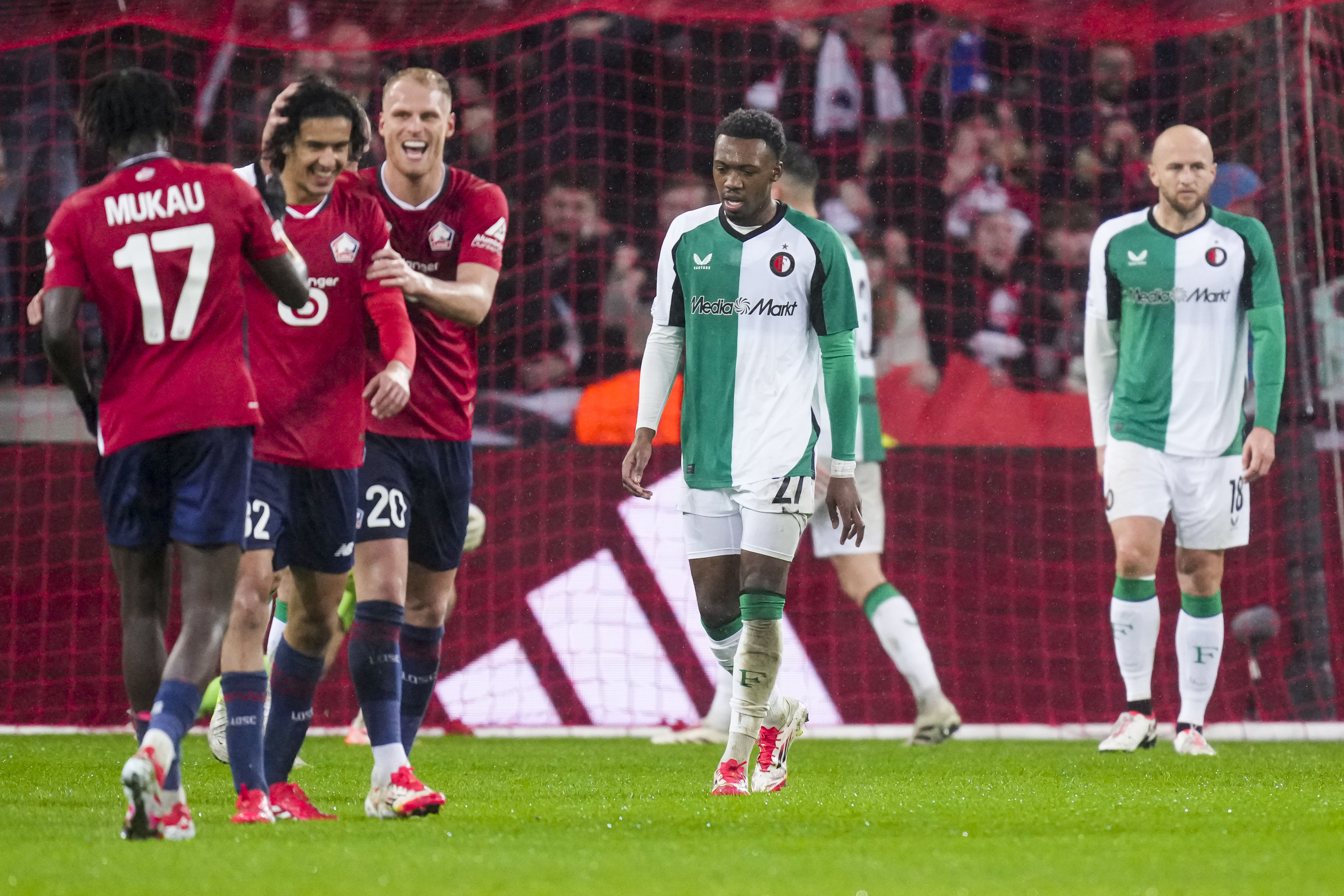 Feyenoord krijgt ongekend pak slaag tegen Lille