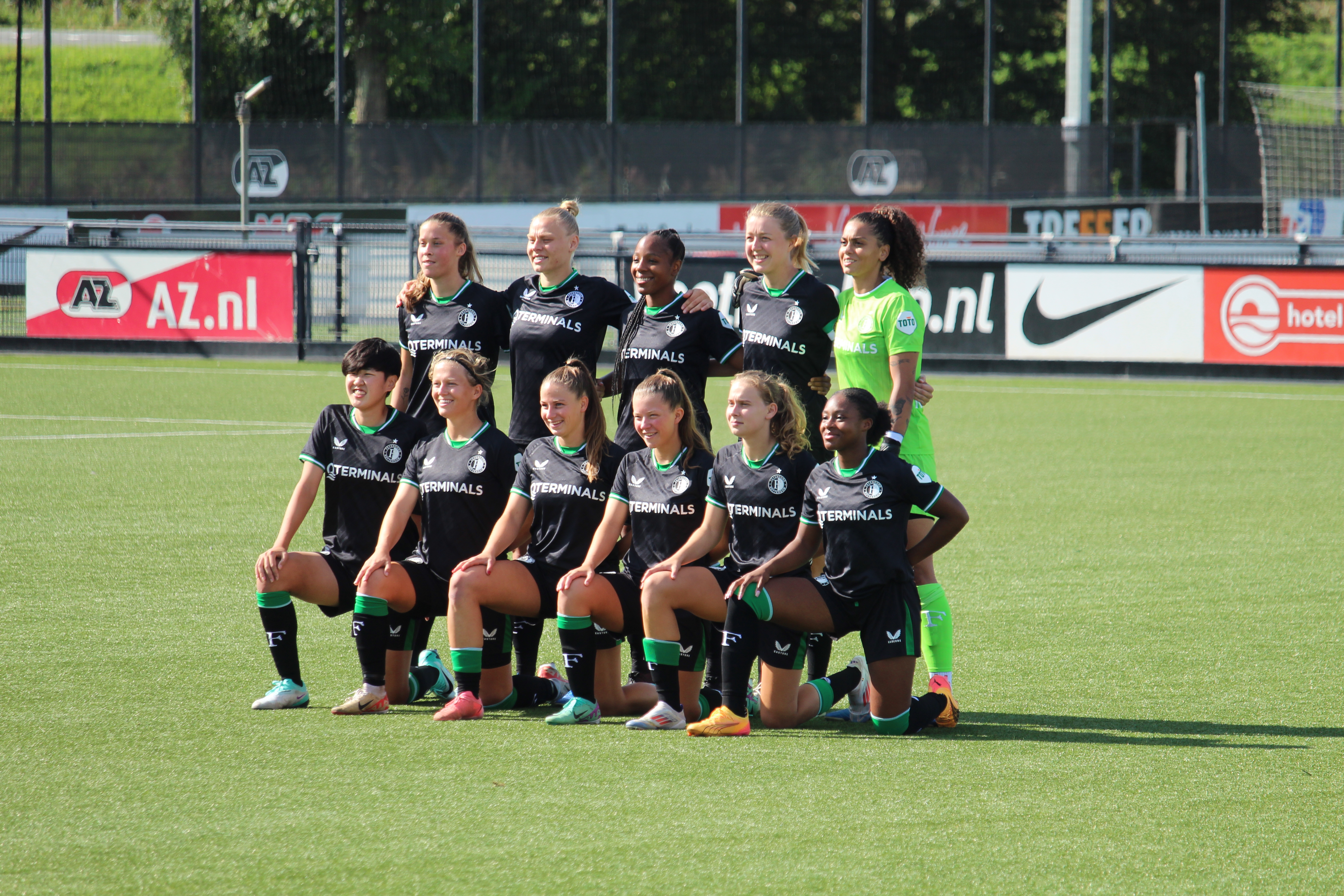 Feyenoord Vrouwen op trainingskamp naar Londen