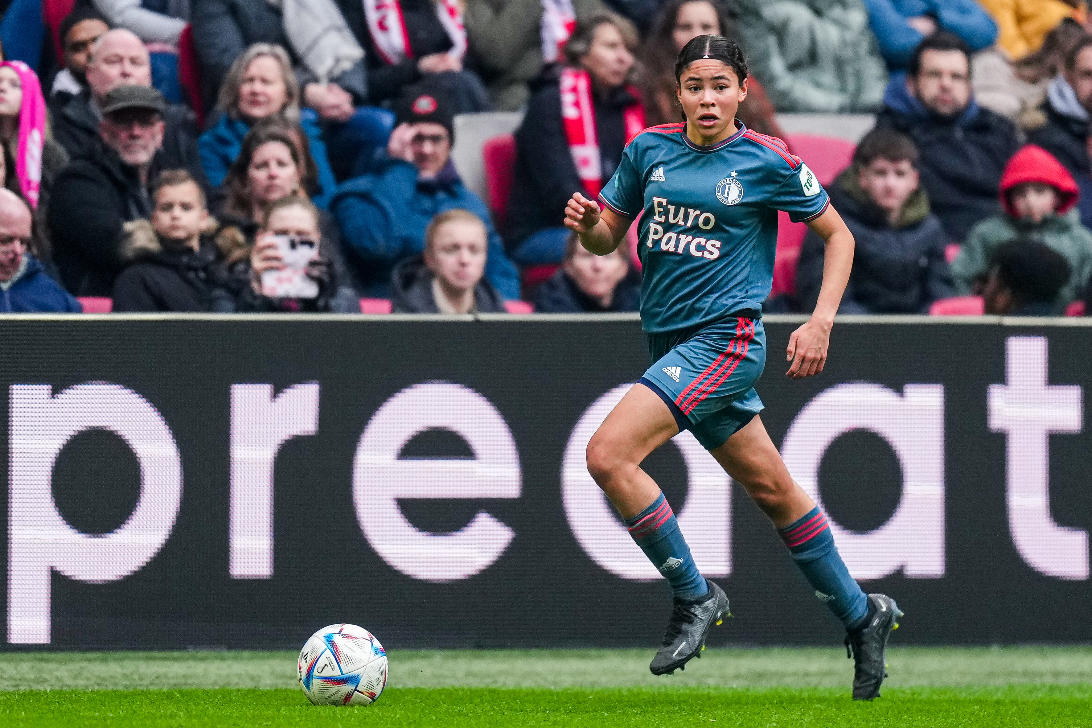 Bridget Jno Baptiste definitief bij Feyenoord V1