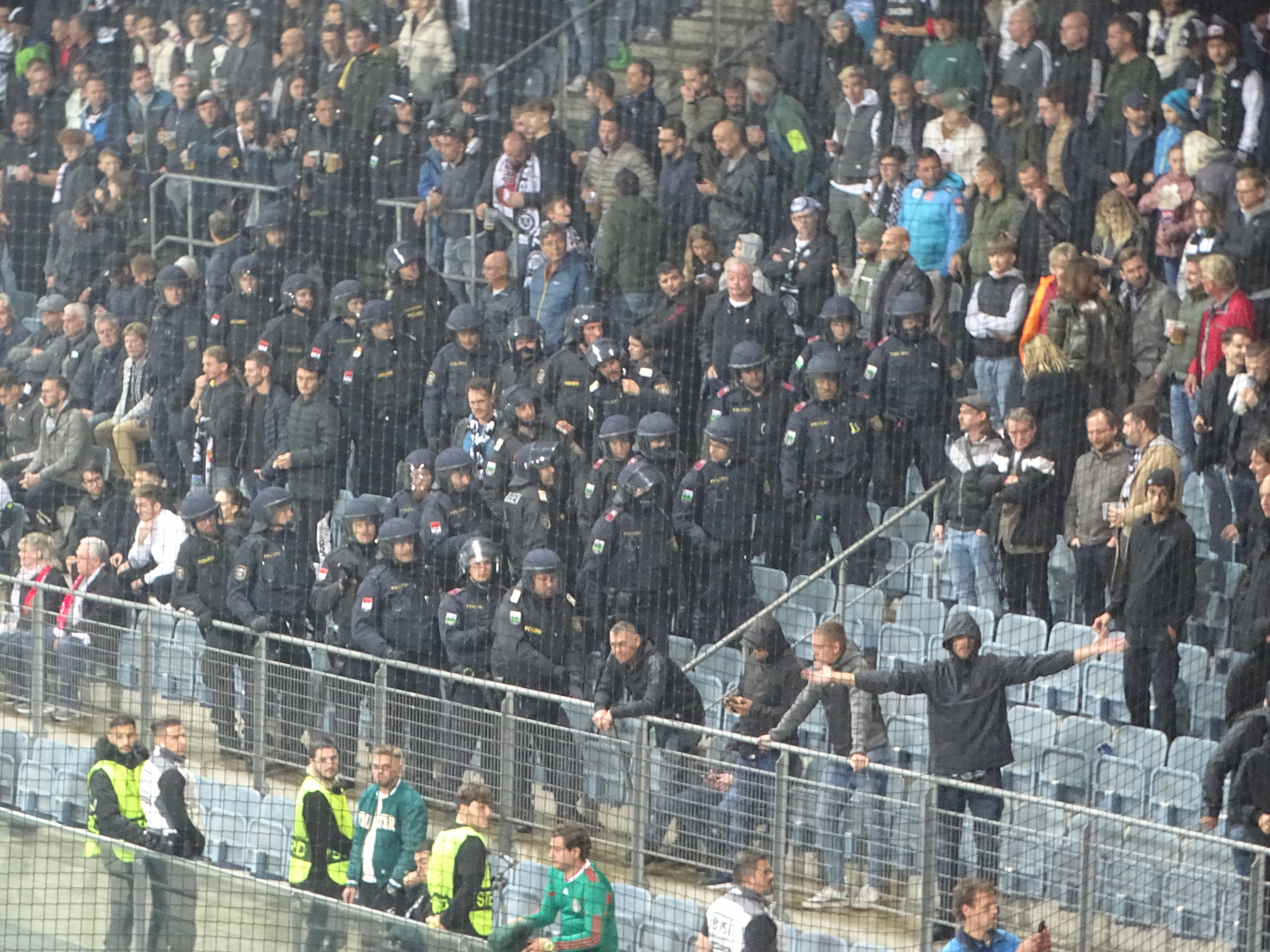 Schermutselingen na Graz - Feyenoord: "Wie in Marseille was, moet hier gewoon om lachen"