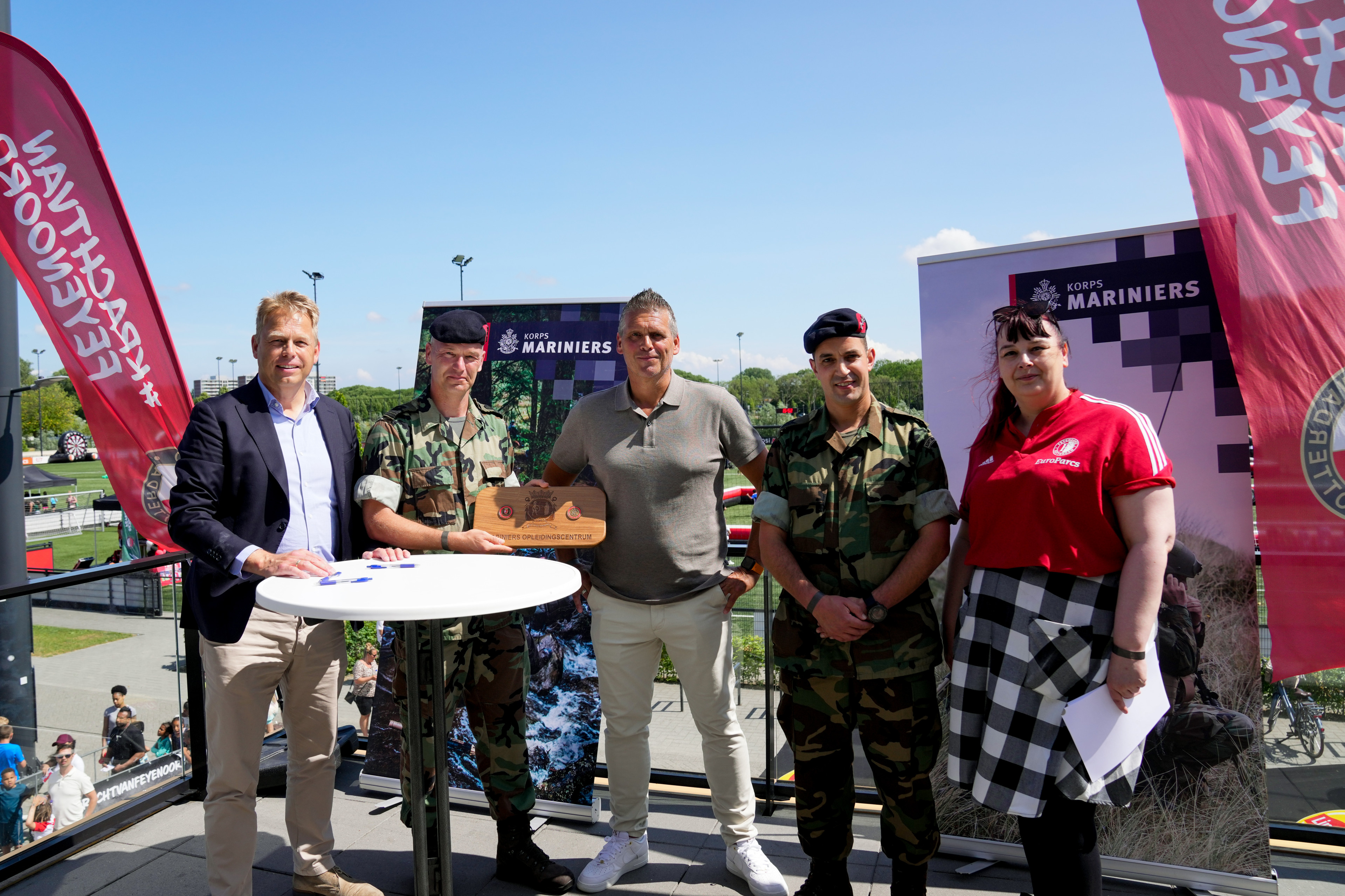 Feyenoord en Korps Mariniers slaan handen ineen