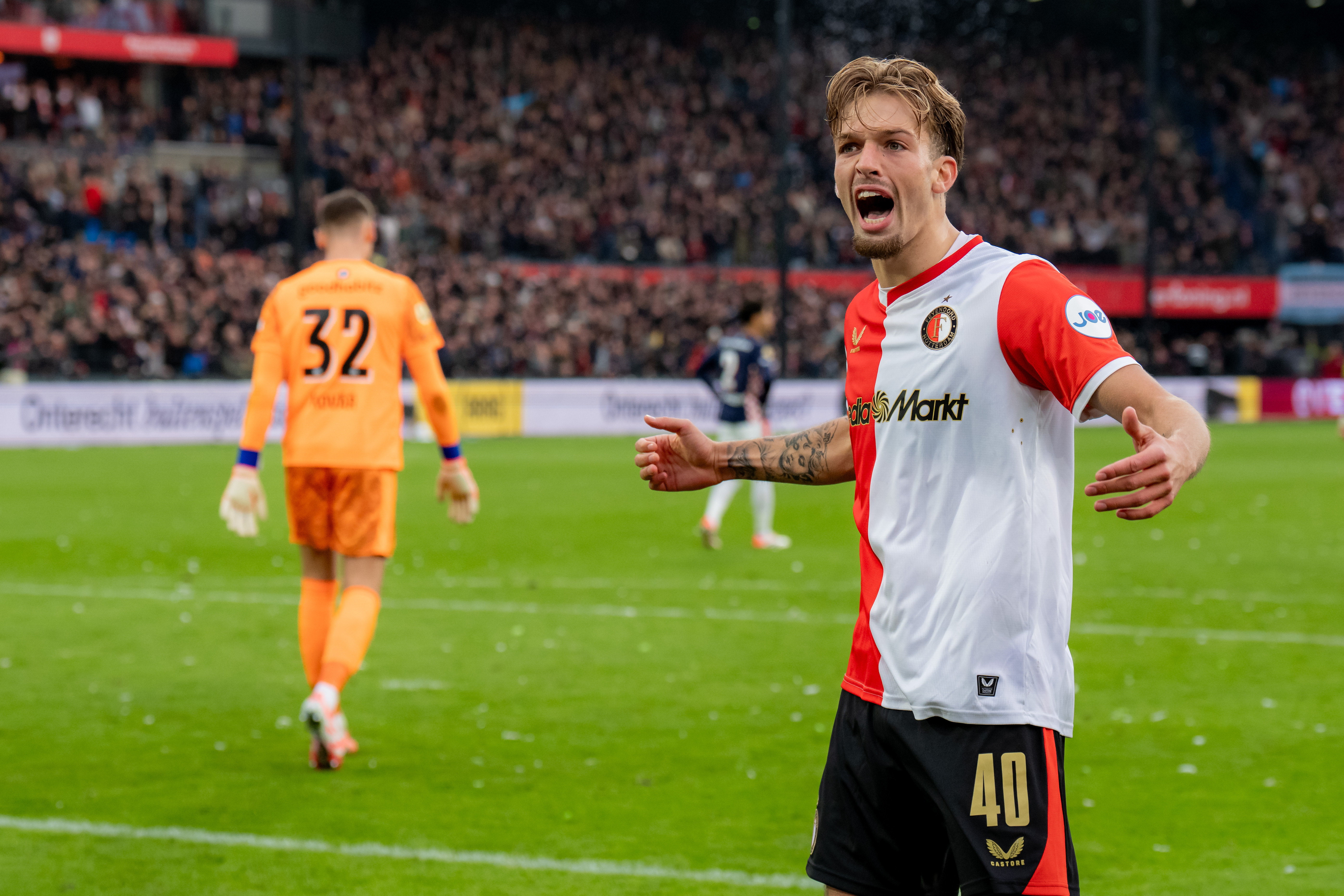 Valente openhartig over zijn eerste maanden in De Kuip: 'Feyenoord was altijd mijn droomclub’