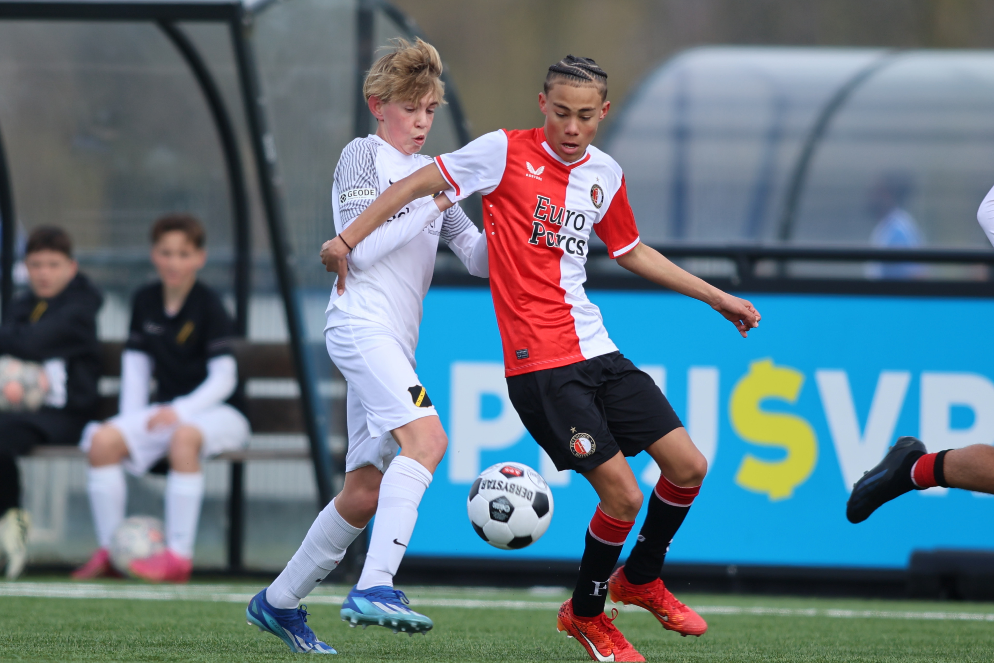 Feyenoord O14 en O17 winnen (foto's)