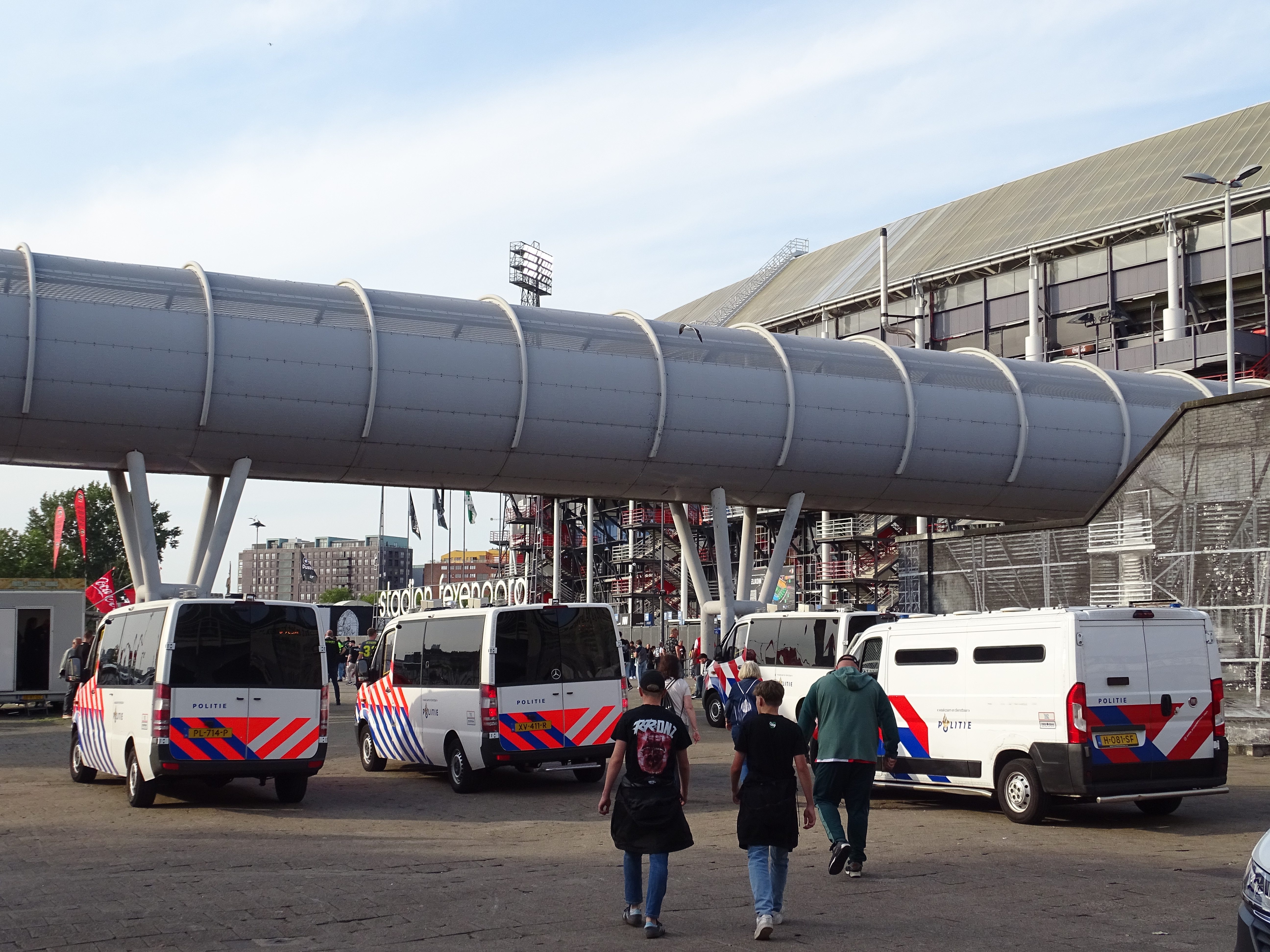 politie-voorplein-feyenoord-fenerbache-jim-breeman-sports-photography-1