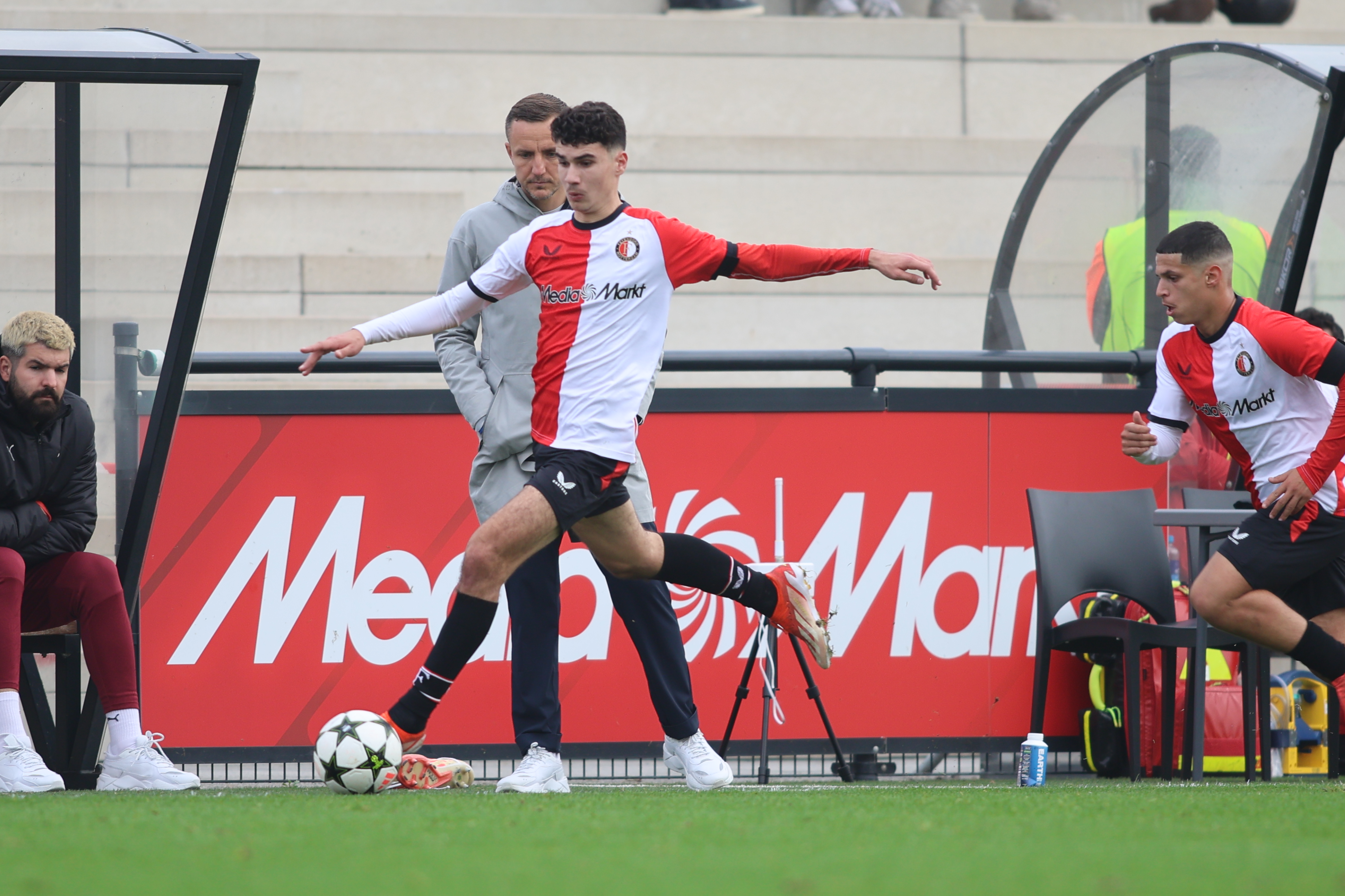 feyenoord-o19-fc-salzburg-o19-2-2-jim-breeman-sports-photography-87