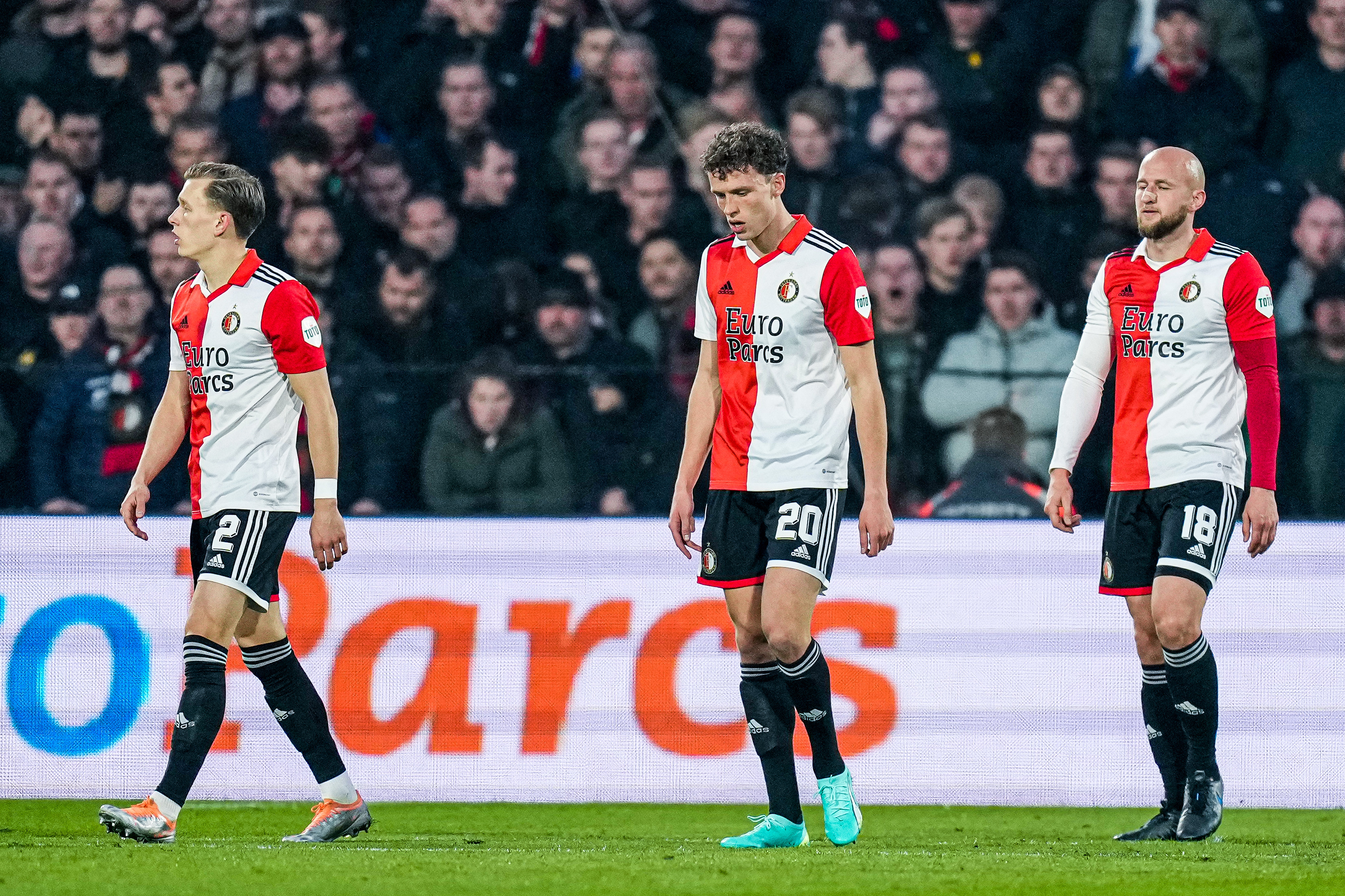 Feyenoord uit bekertoernooi na verlies tegen Ajax (1-2)