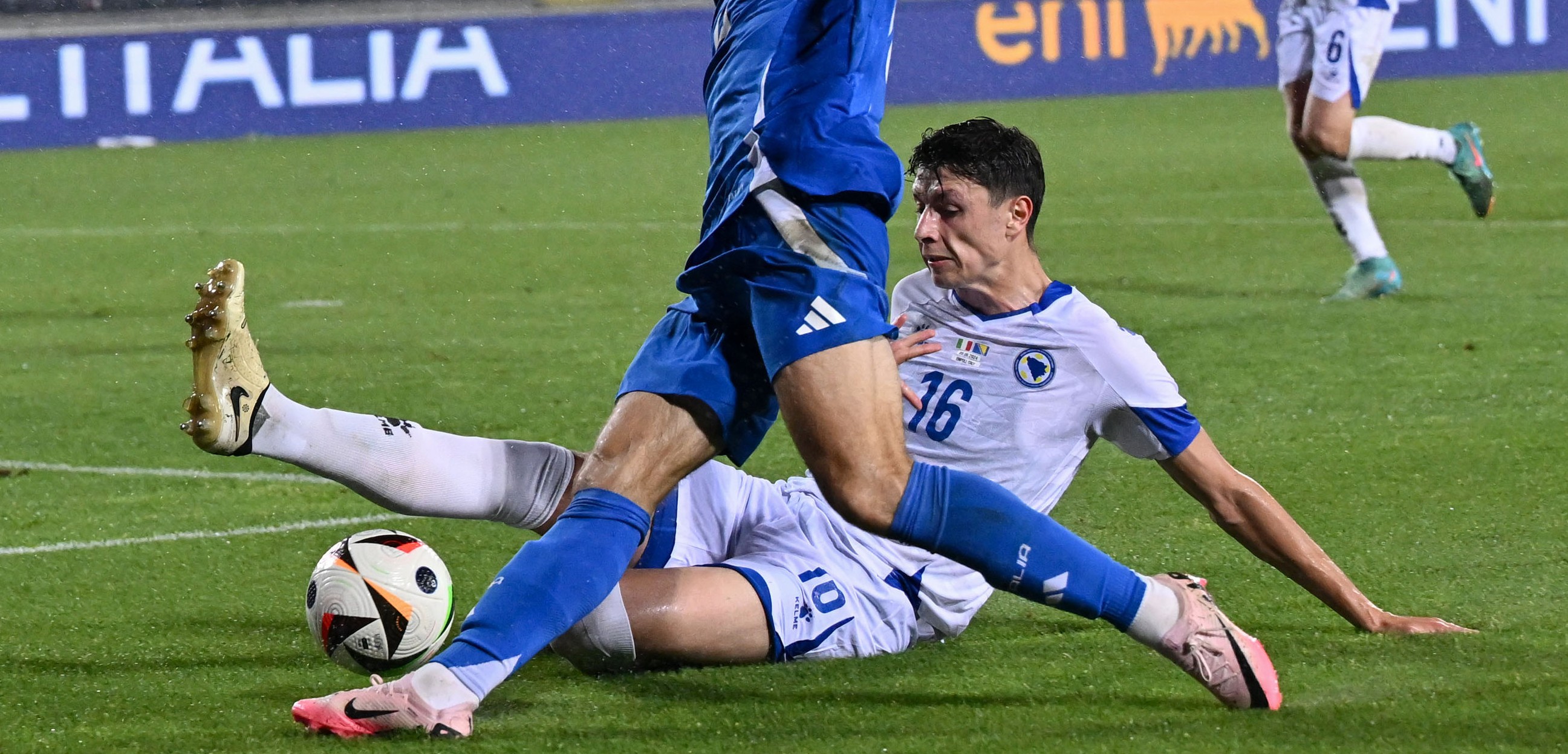 Feyenoord bereikt akkoord met Ahmedhodžić en Sheffield United