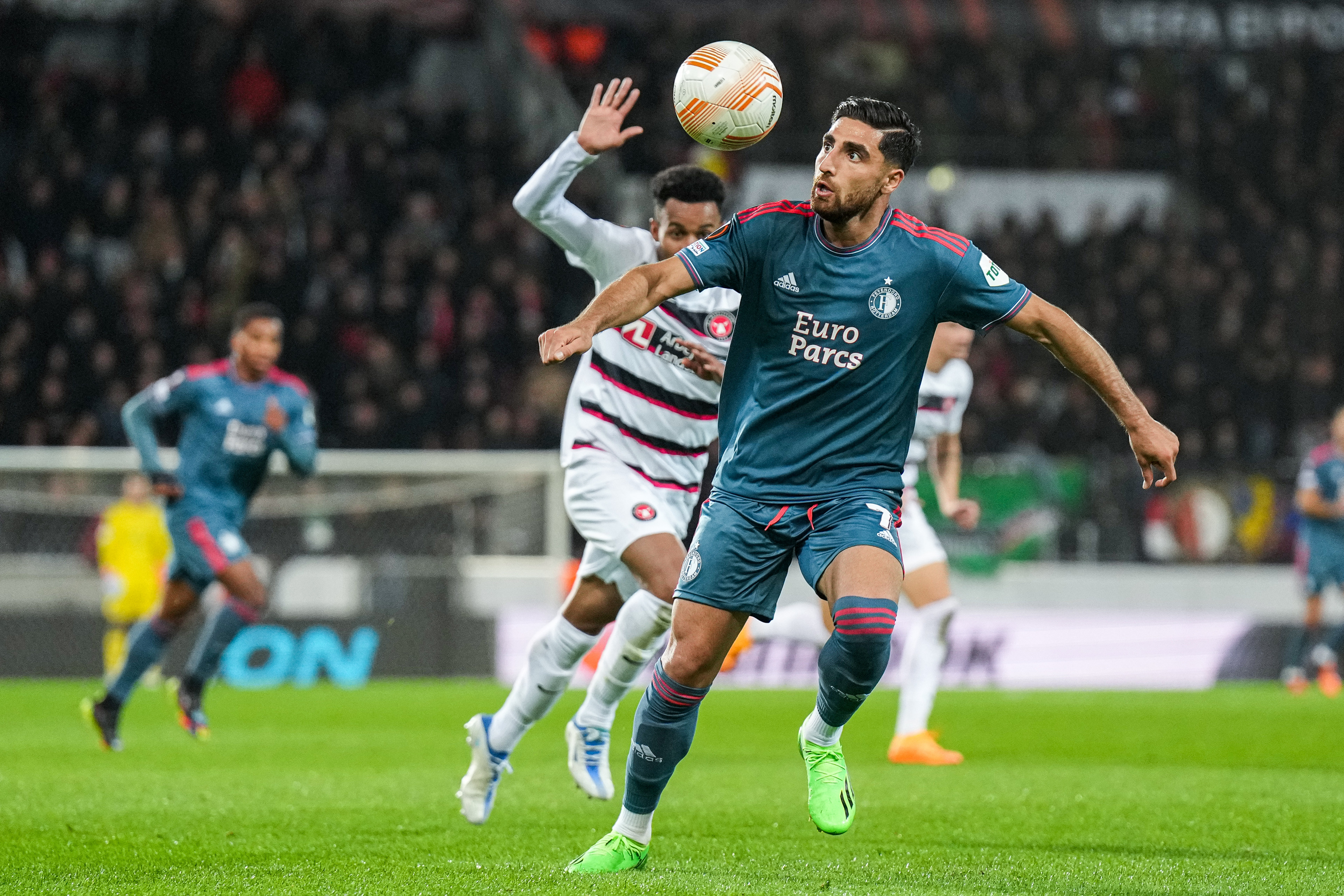 Scouts topclubs aanwezig bij FC Midtjylland - Feyenoord
