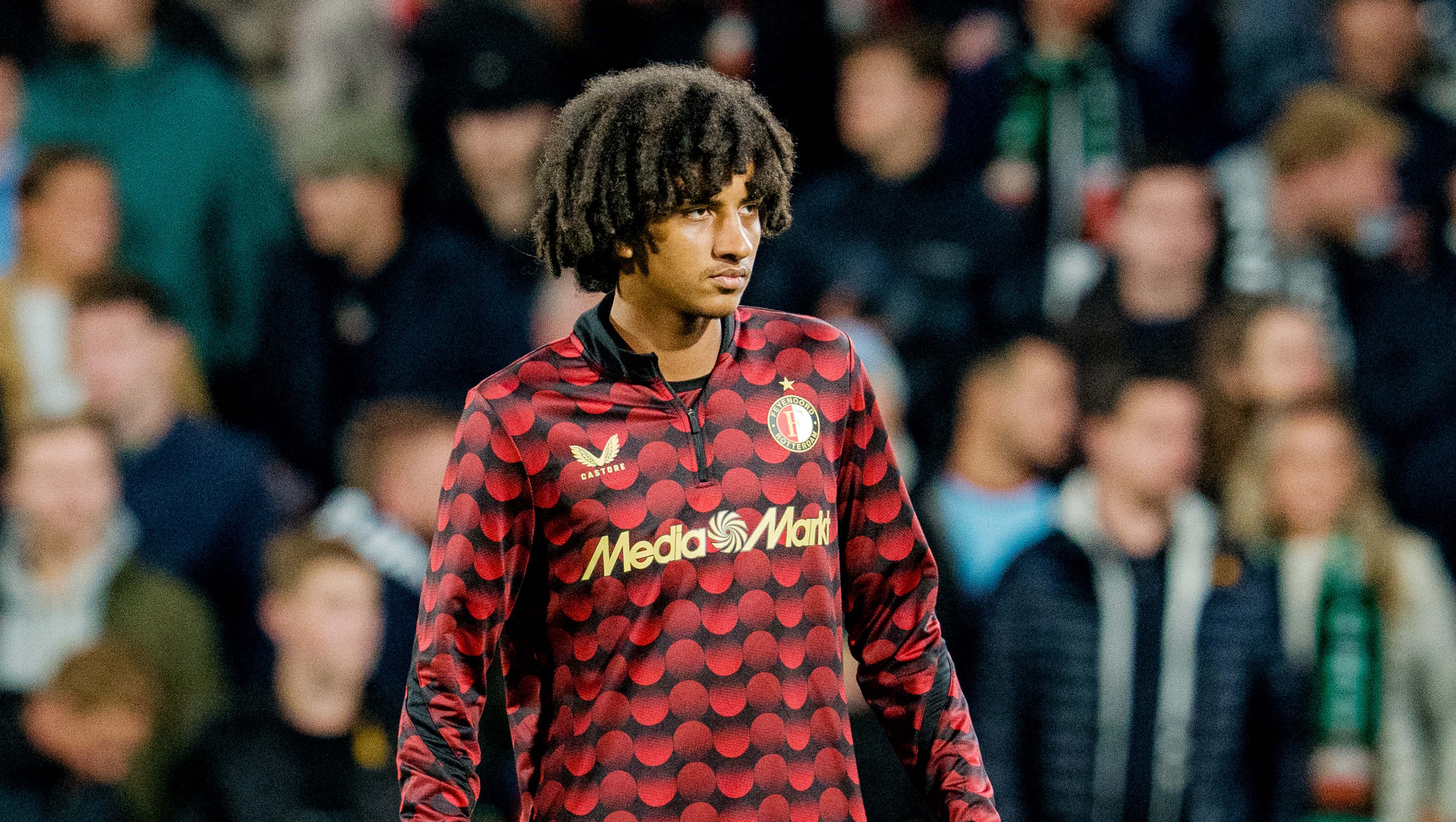 Gescheurde achillespees houdt Jeng maandenlang aan de kant bij Feyenoord