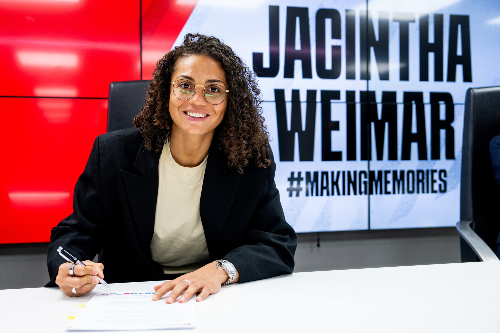 Feyenoord verlengt contract Jacintha Weimar