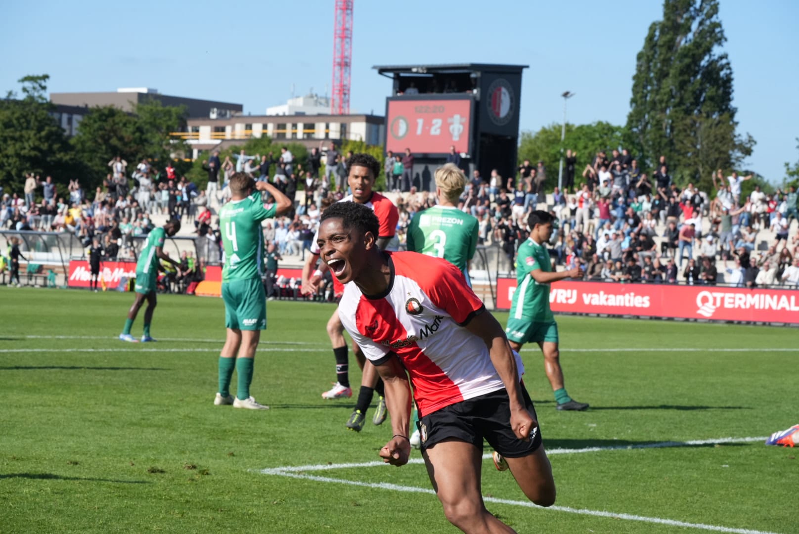 Feyenoord O21 wint bekerfinale van FC Dordrecht na strafschoppenserie