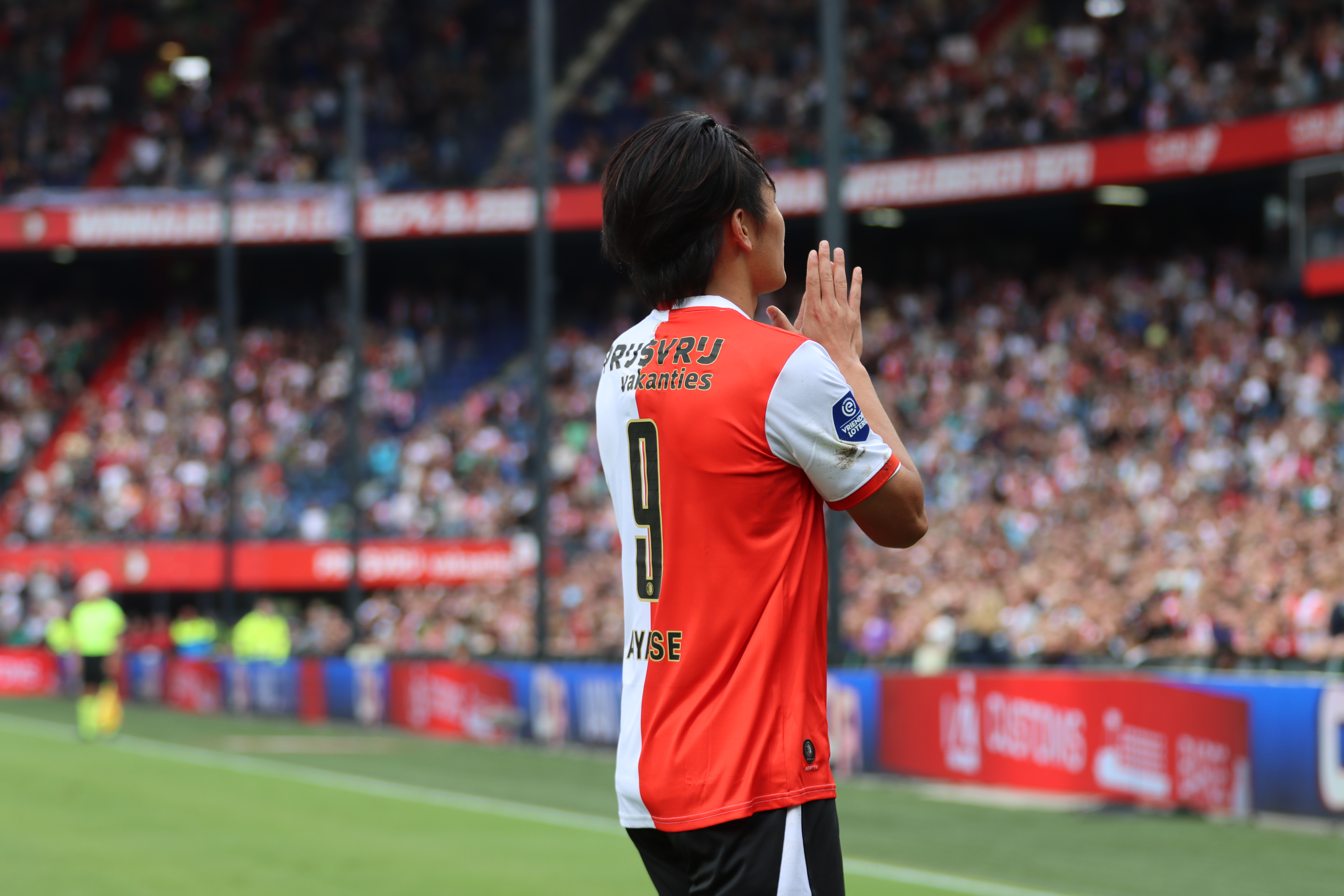 ayase-ueda-vs-wolfsburg-jim-breeman-sports-photography-27