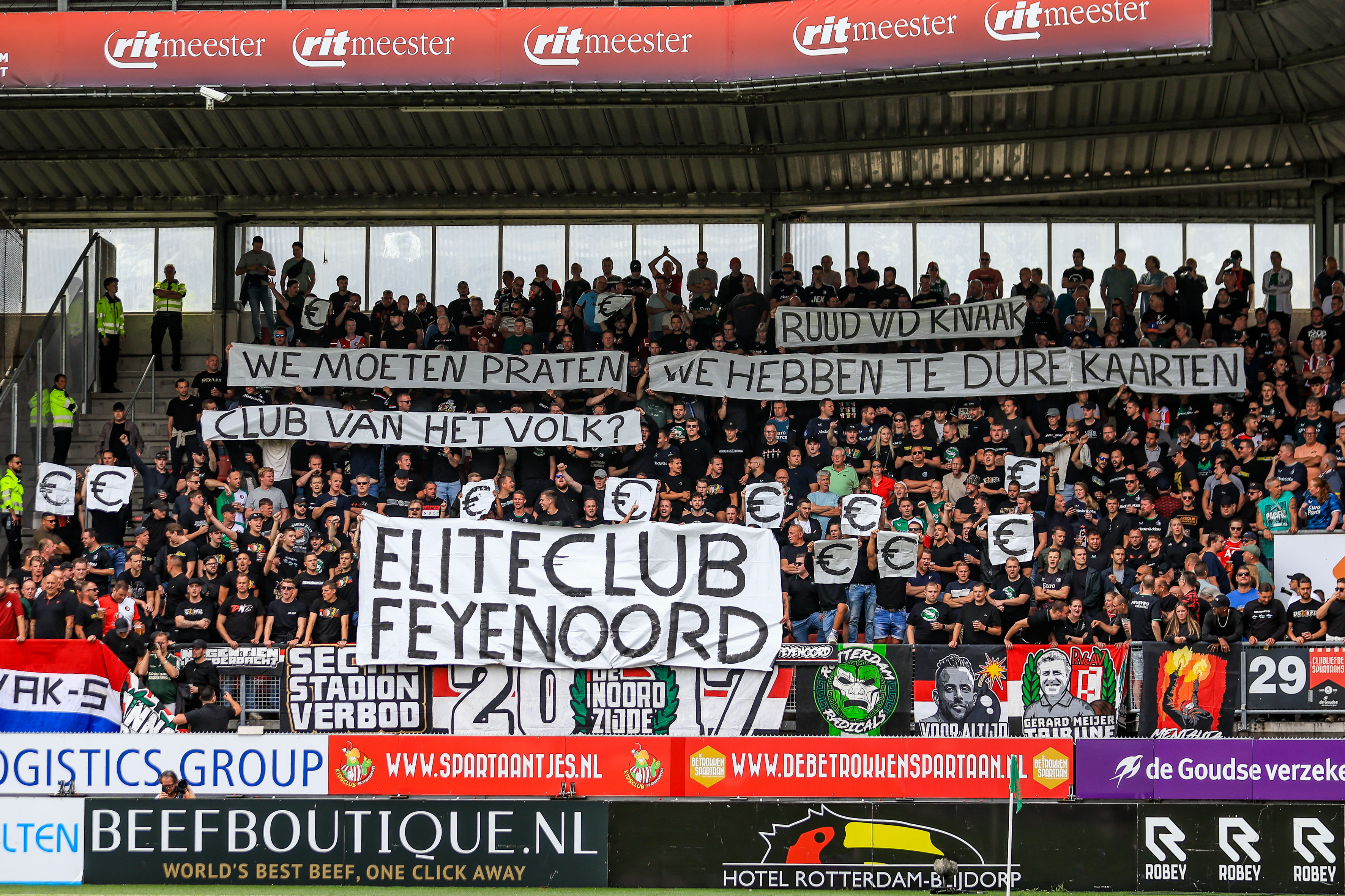 "Supporters zijn geen klanten, maar de levensader van de club"