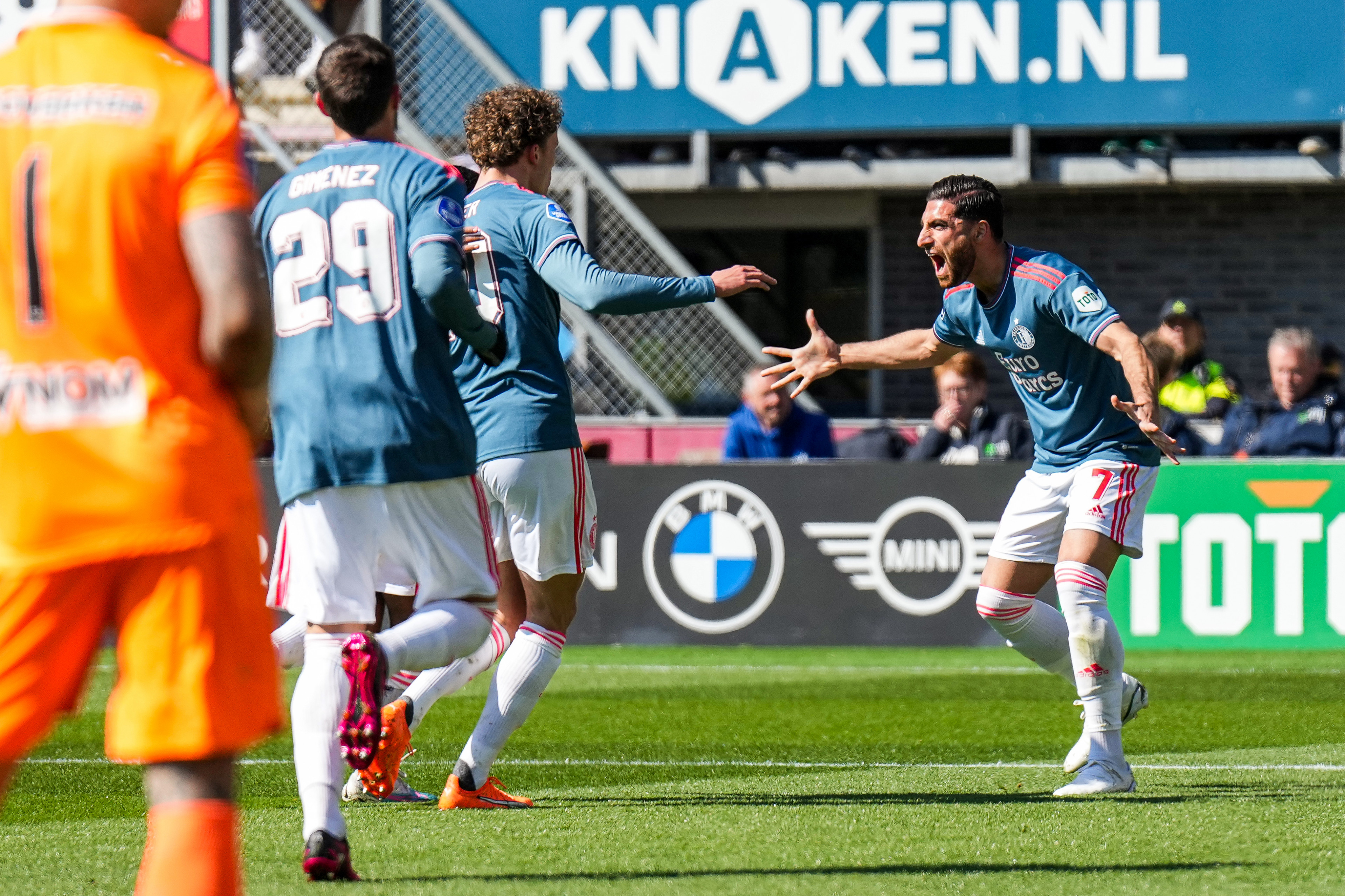 Feyenoord met één been op Coolsingel na winst op Sparta (1-3)