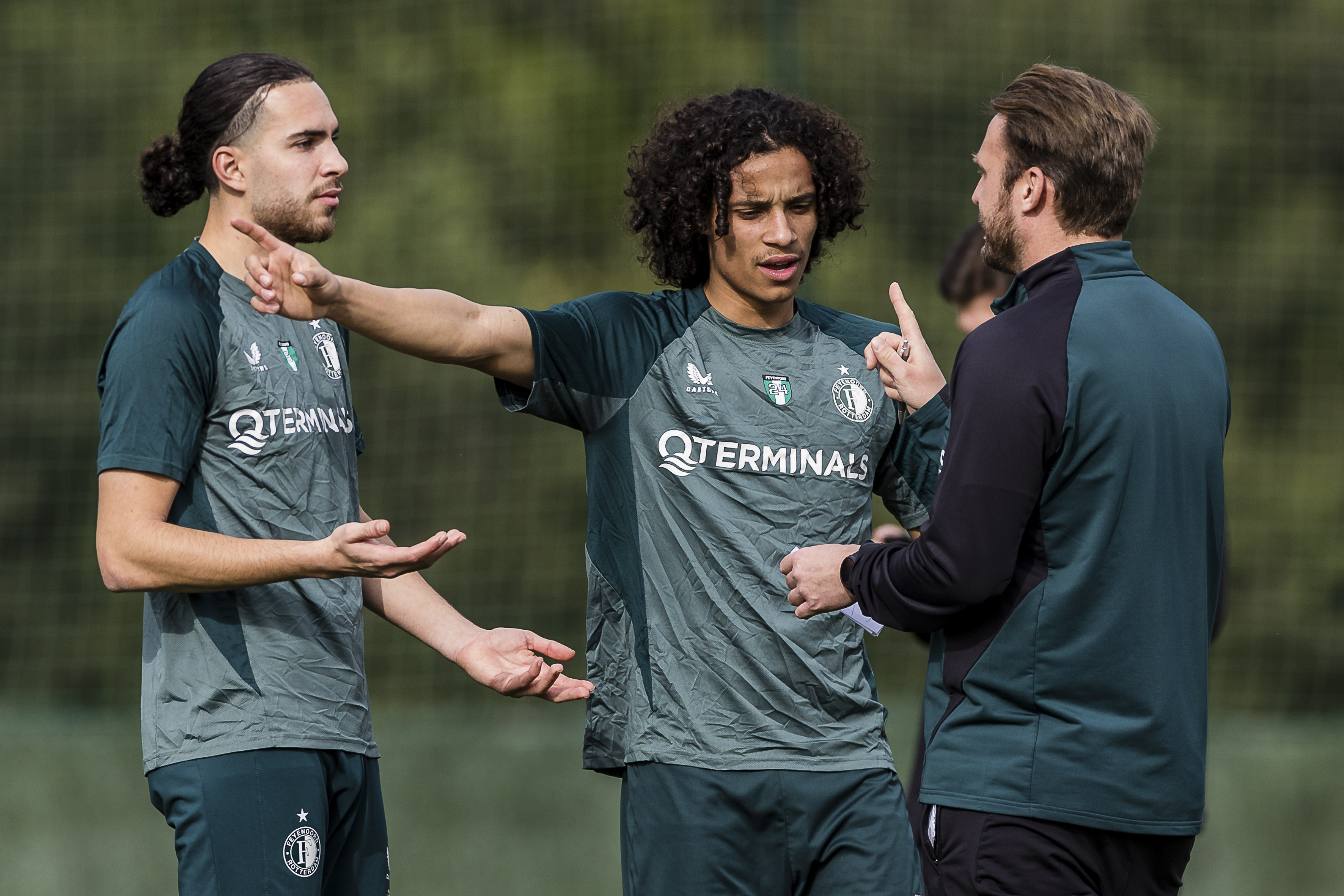 Vermoedelijke opstellingen • Priske kiest op middenveld voor Zechiël en Zerrouki