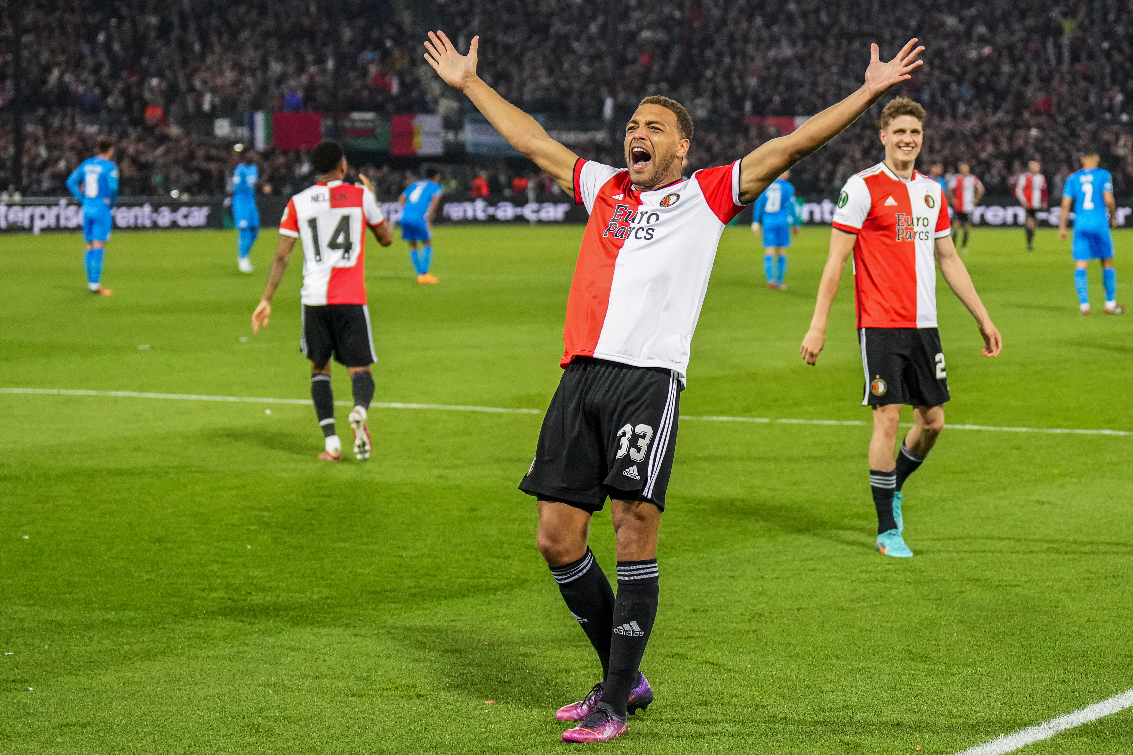 Dessers: "Kippenvel van tijd in De Kuip"