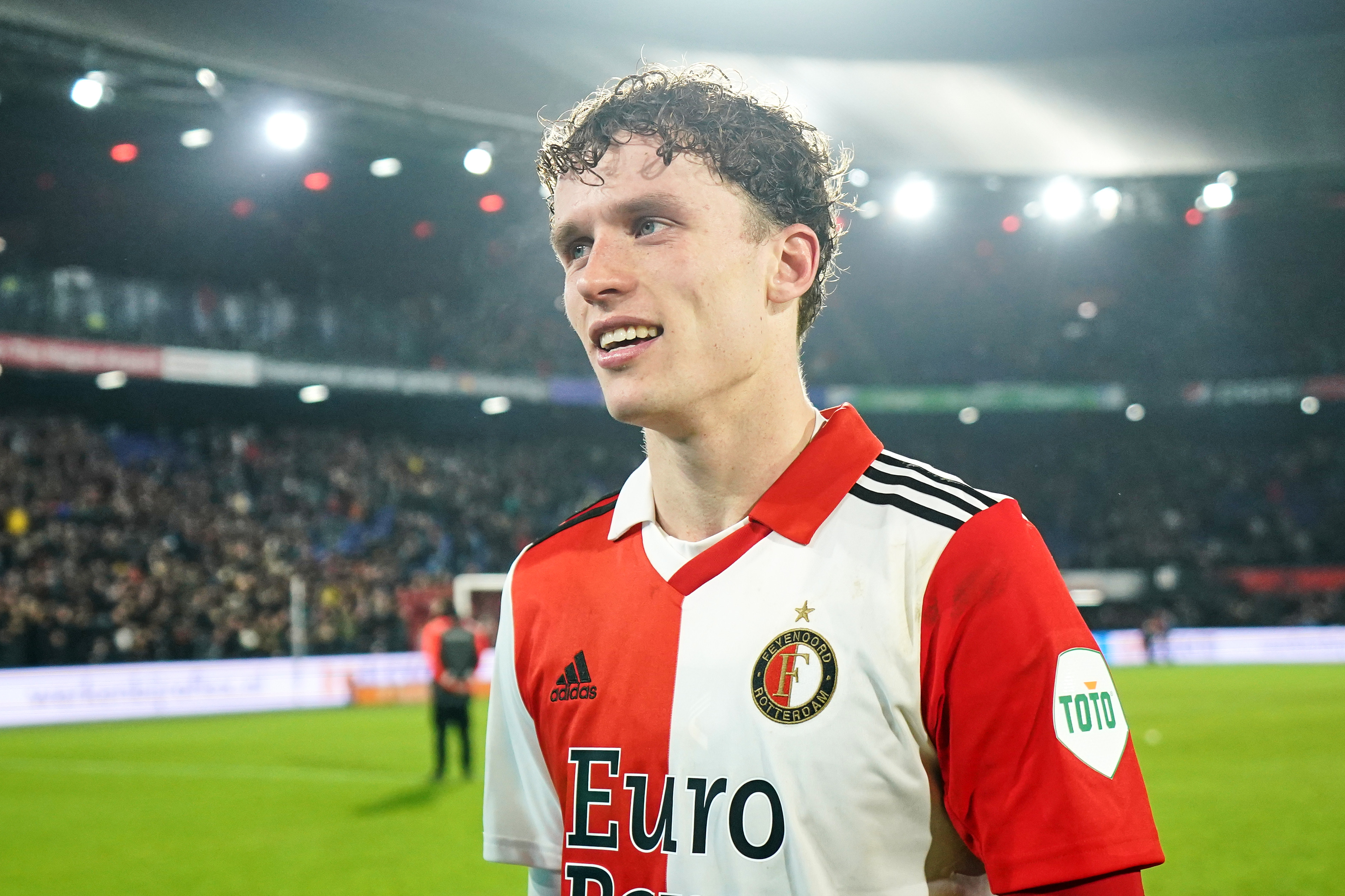 "Ik kijk ernaar uit om nog langer voor Feyenoord te spelen"