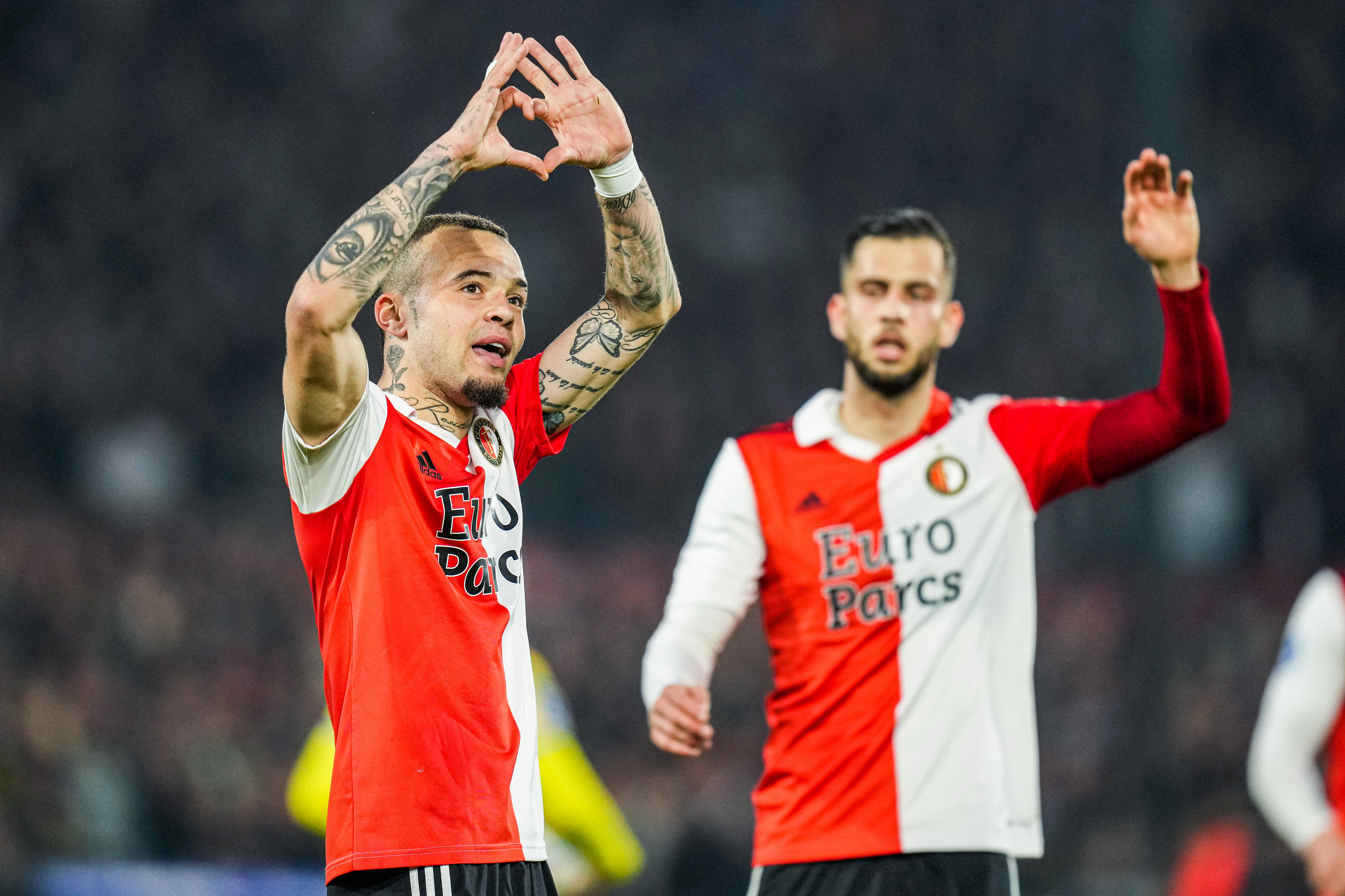 Prachtig gebaar: Feyenoord steekt Quilindschy Hartman hart onder de riem