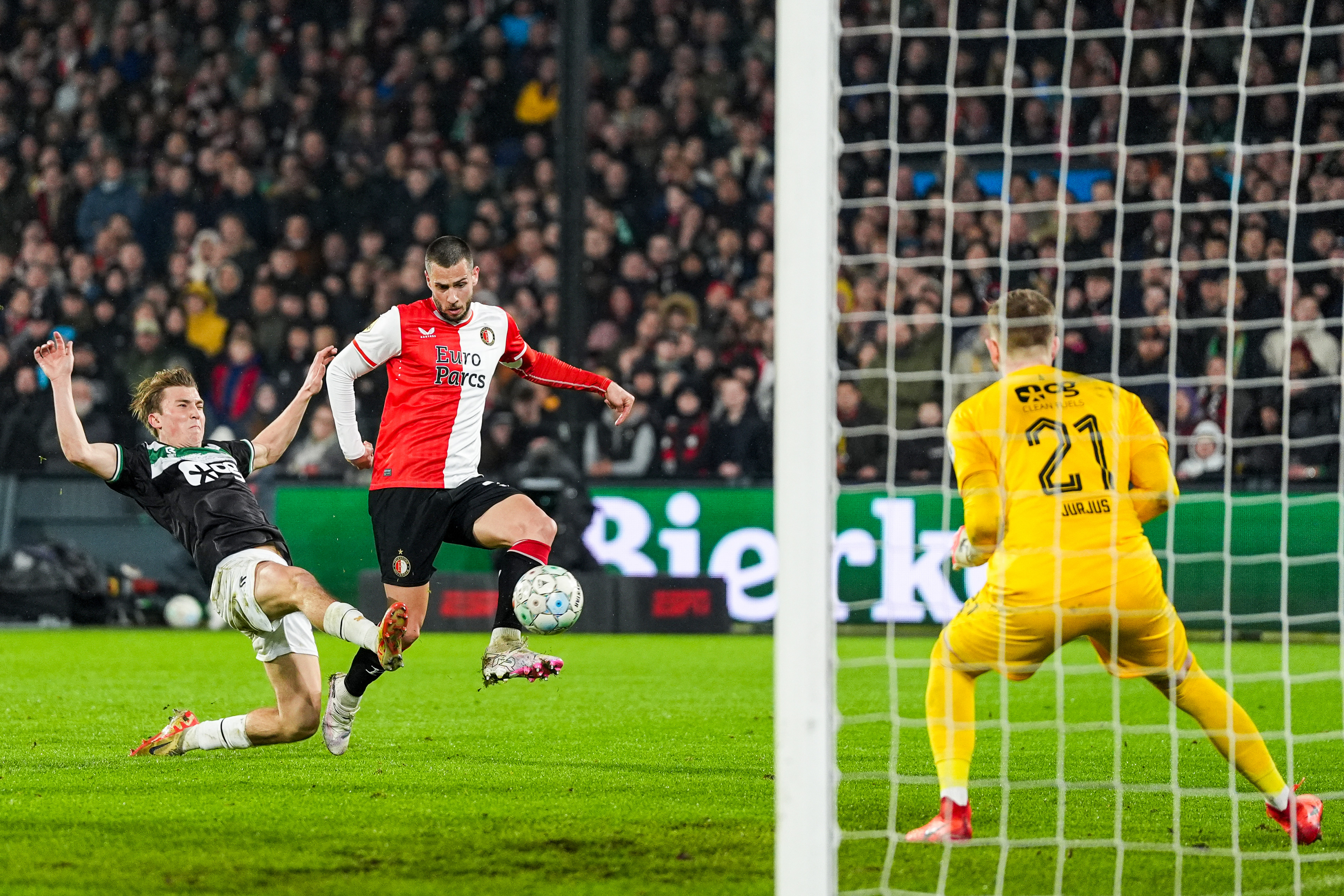Liveblog • Feyenoord - FC Groningen • 2-1 [FT]