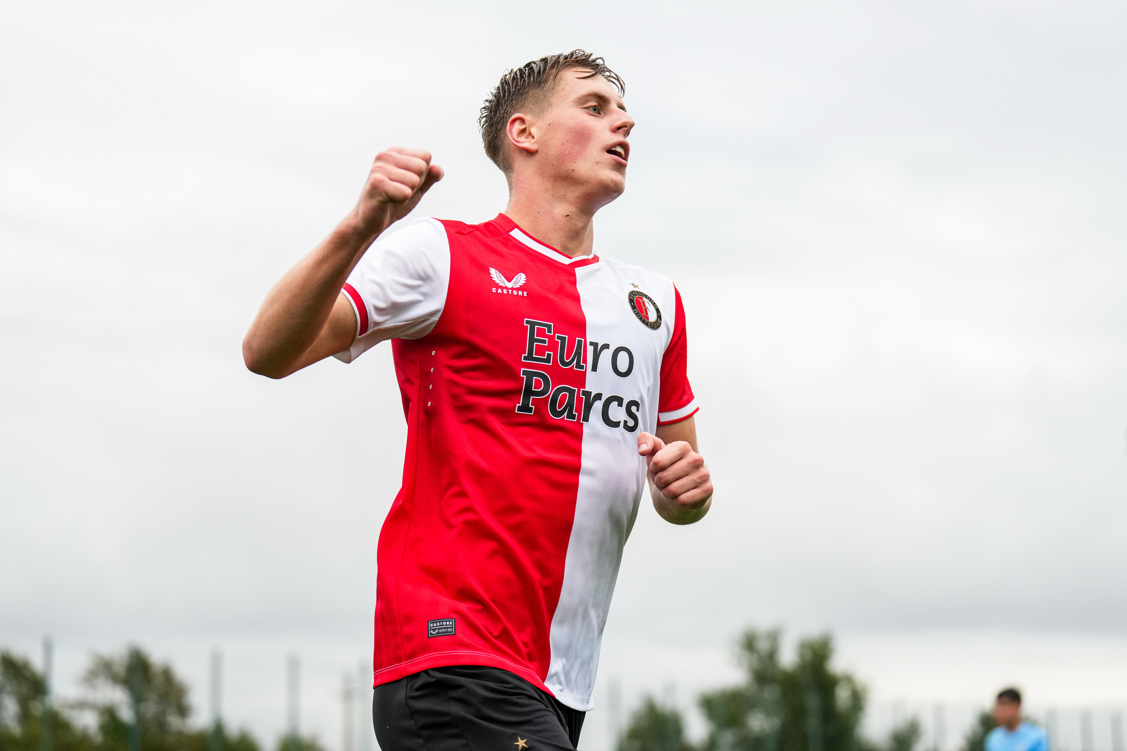 Feyenoord Onder 21 wint en mag blijven hopen op promotie