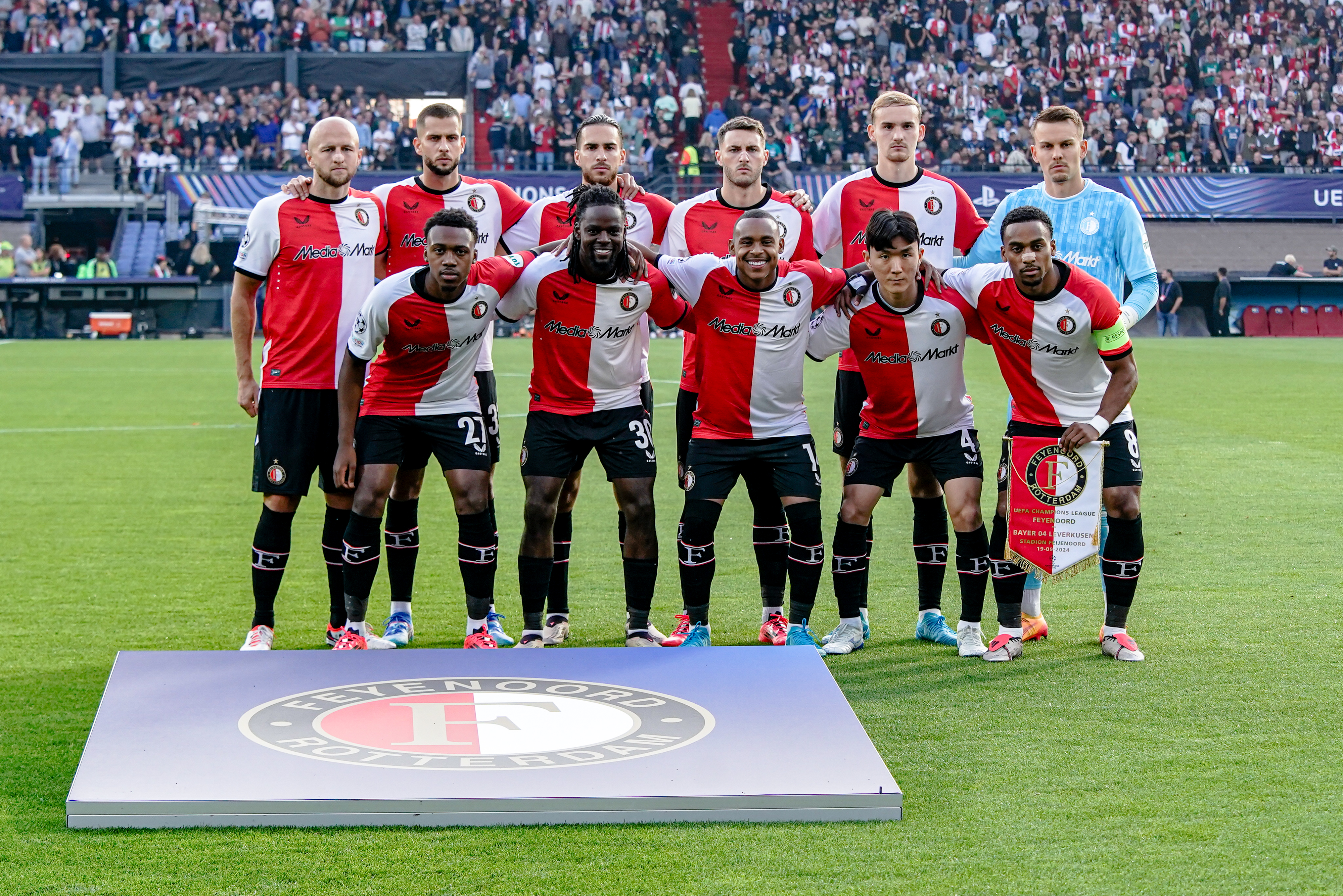 Beoordeel de spelers van Feyenoord voor het duel tegen Bayer Leverkusen